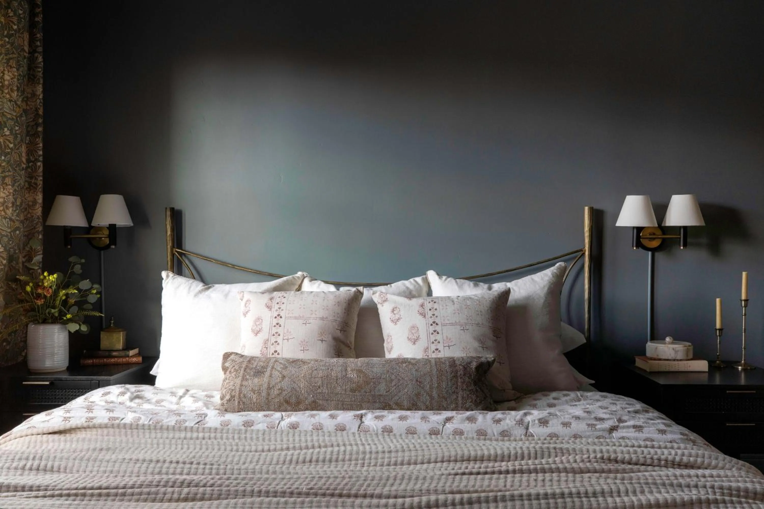 Bed in The Craft House Inn