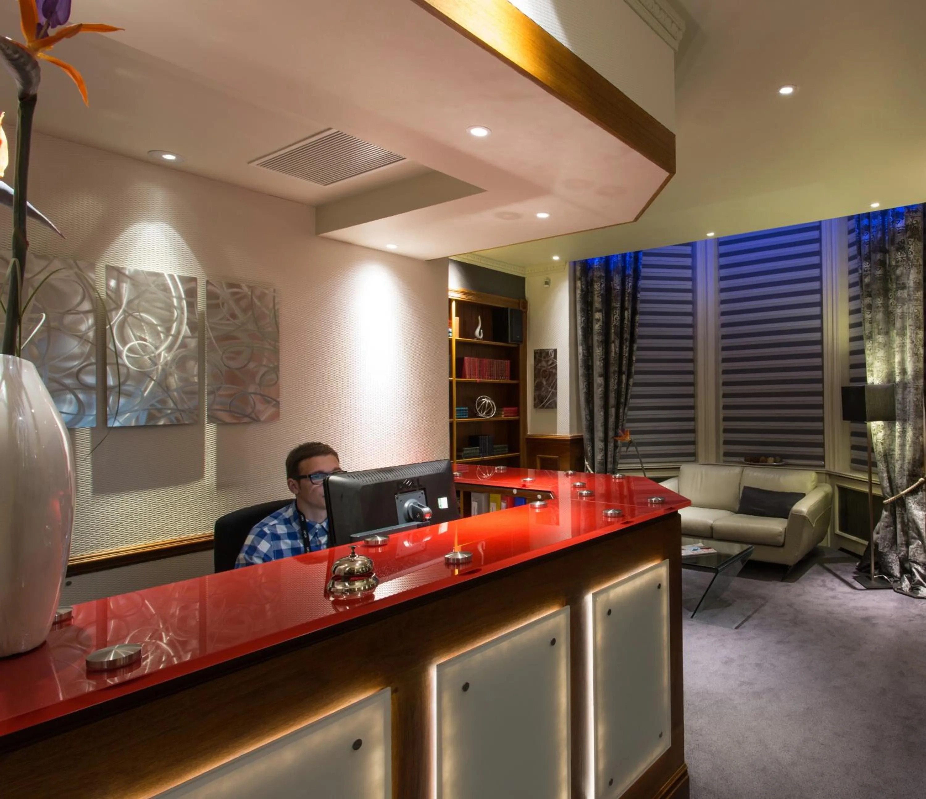 Lobby or reception in Henley House Hotel