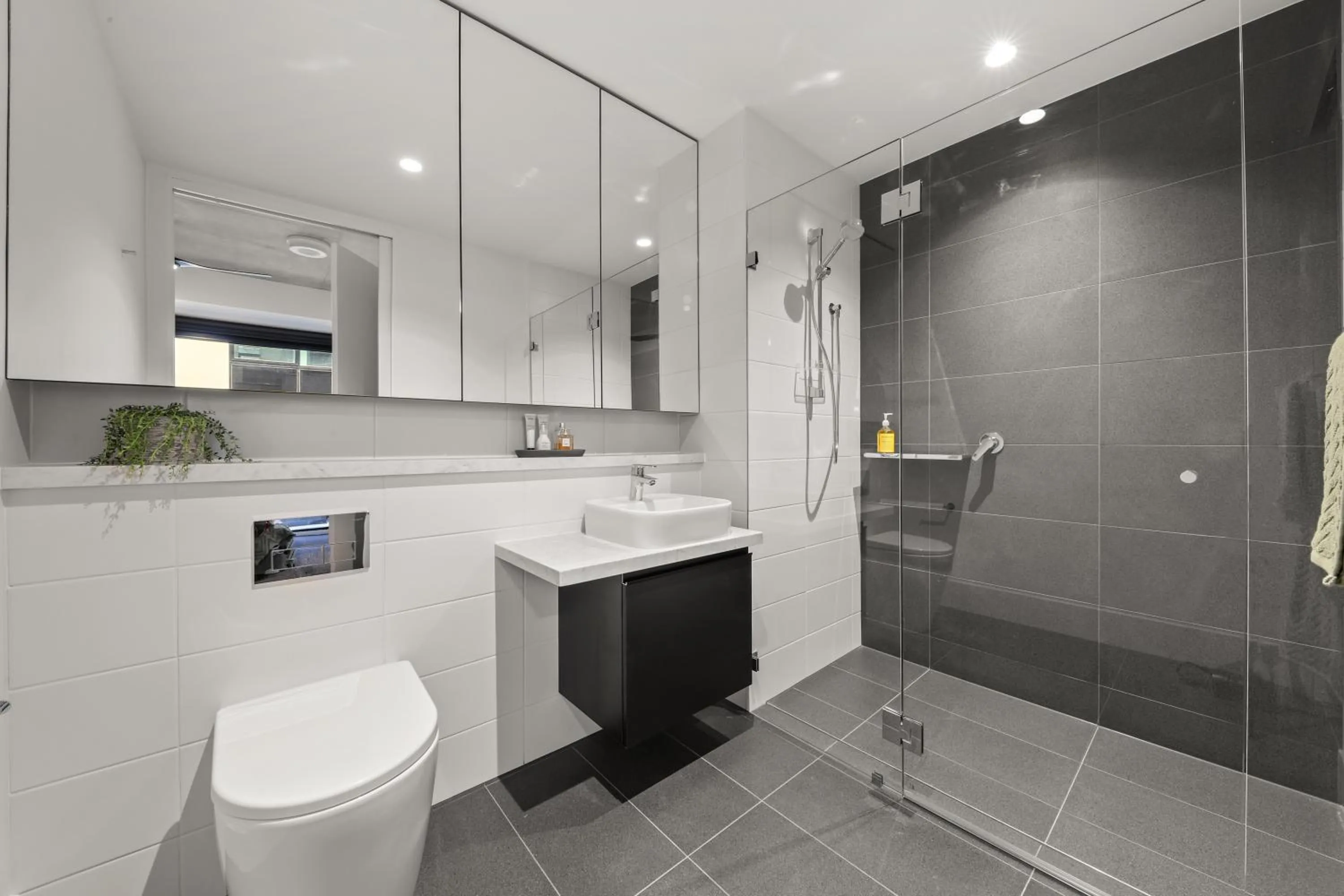 Bath in Rambla at Solarino House