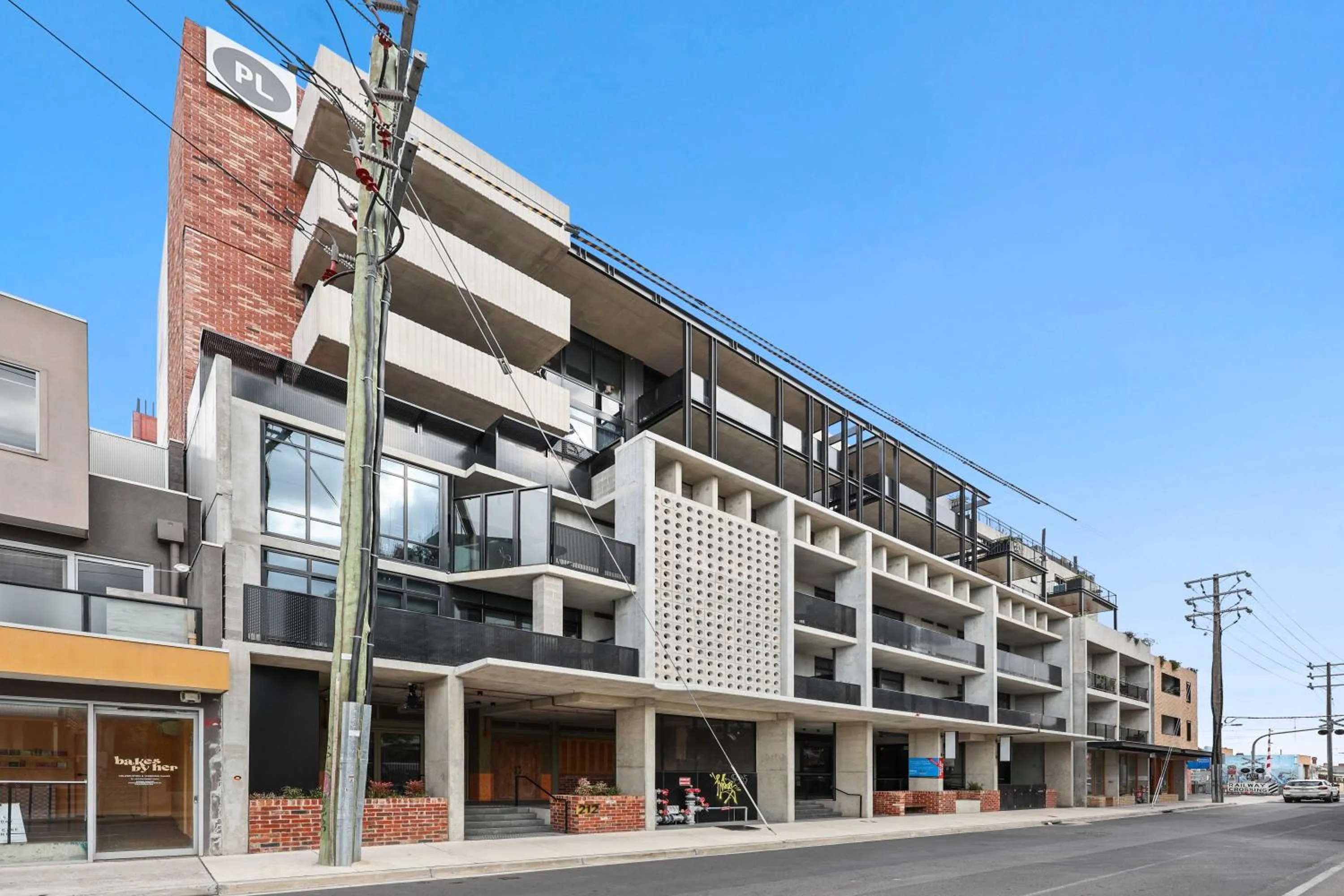 Property building in Rambla at Solarino House