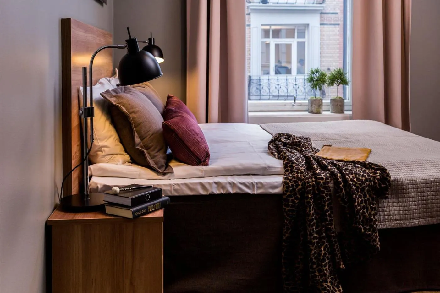 Bedroom, Bed in Frogner House - Nationaltheatret