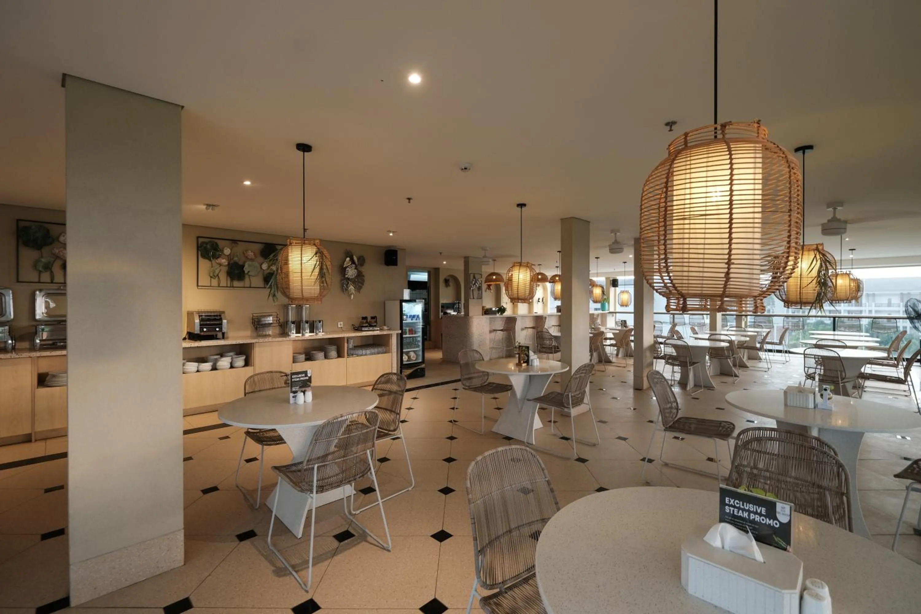 Restaurant/places to eat in Aster Apartment Bali