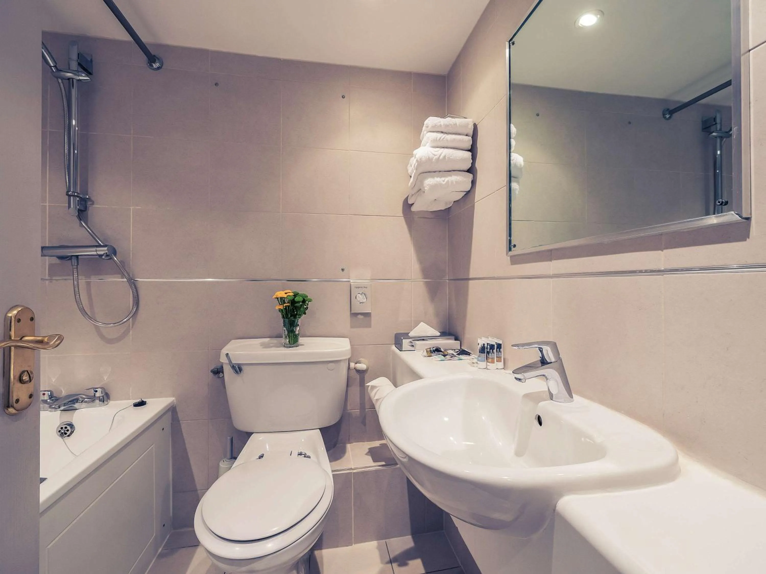 Photo of the whole room, Bathroom in Mercure London Kensington Hotel