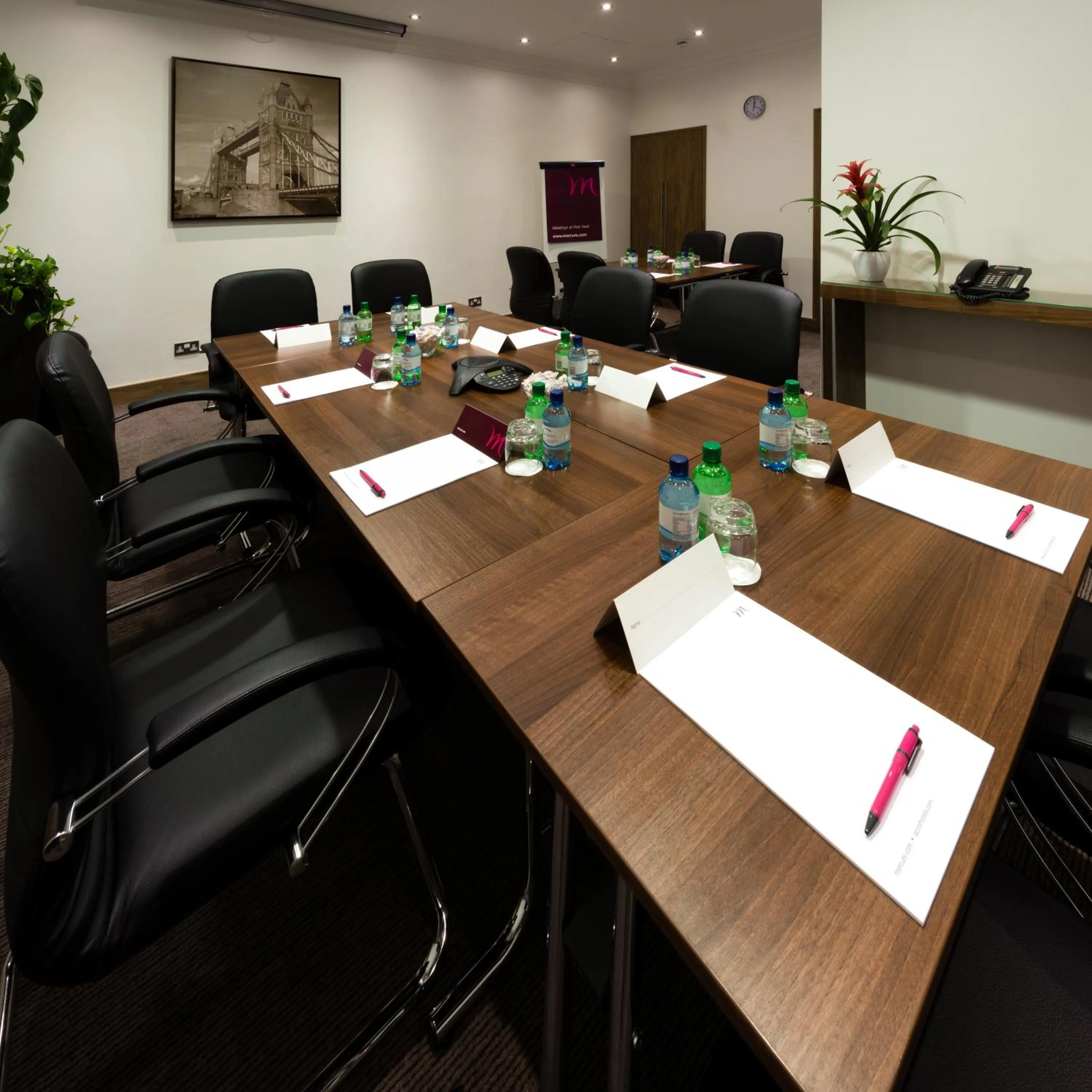 Business facilities in Mercure London Kensington Hotel