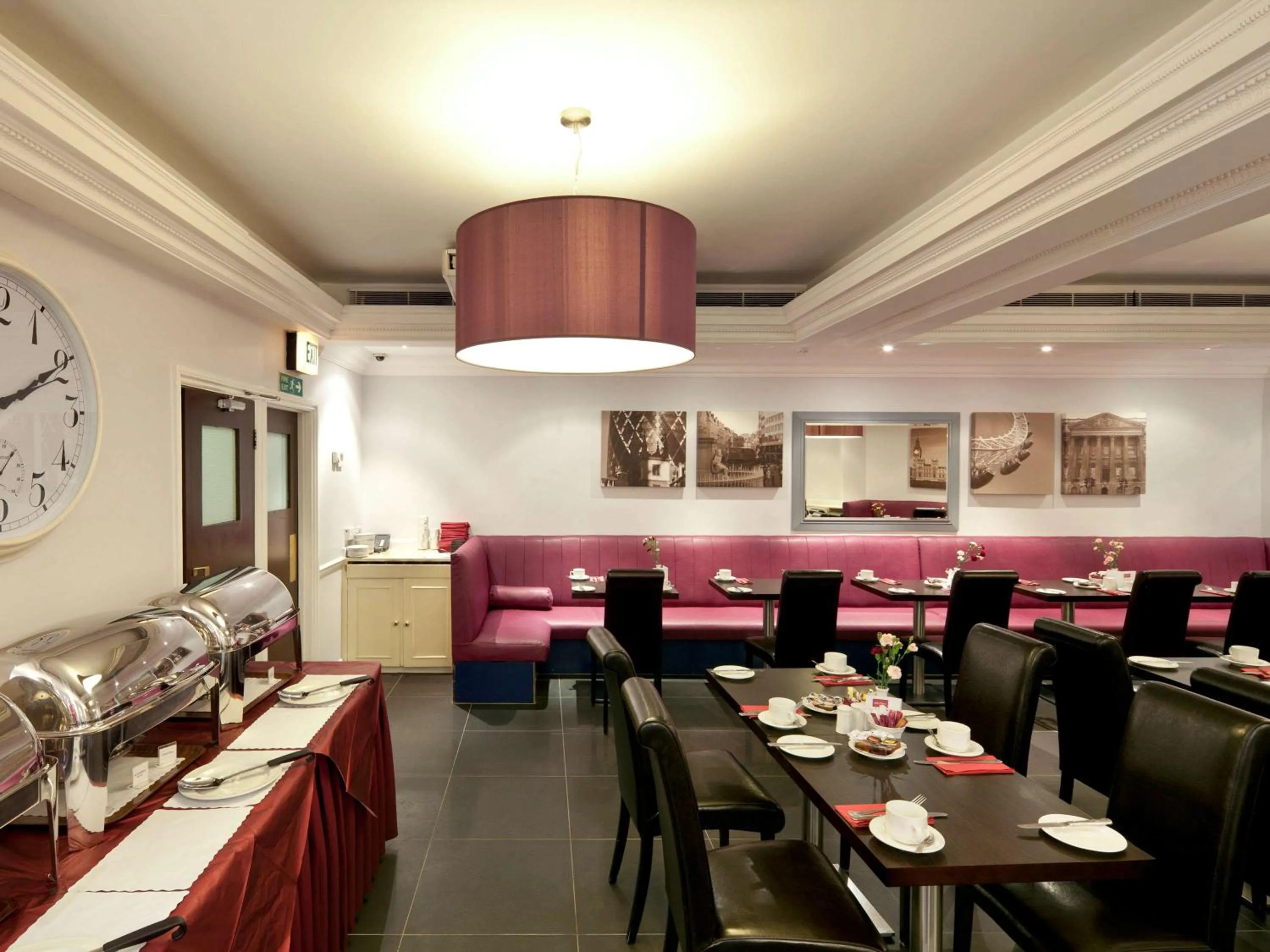 Restaurant/Places to Eat in Mercure London Kensington Hotel