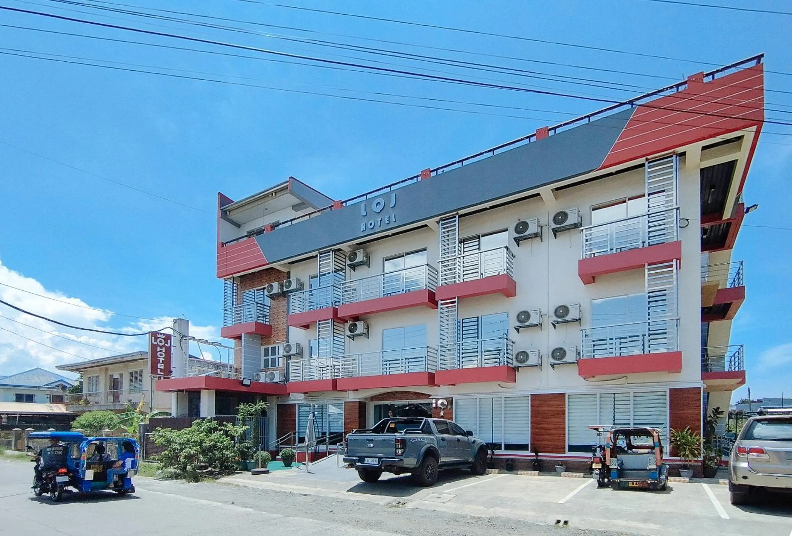 Property building in RedDoorz @ LQJ Hotel Old Buswang Kalibo