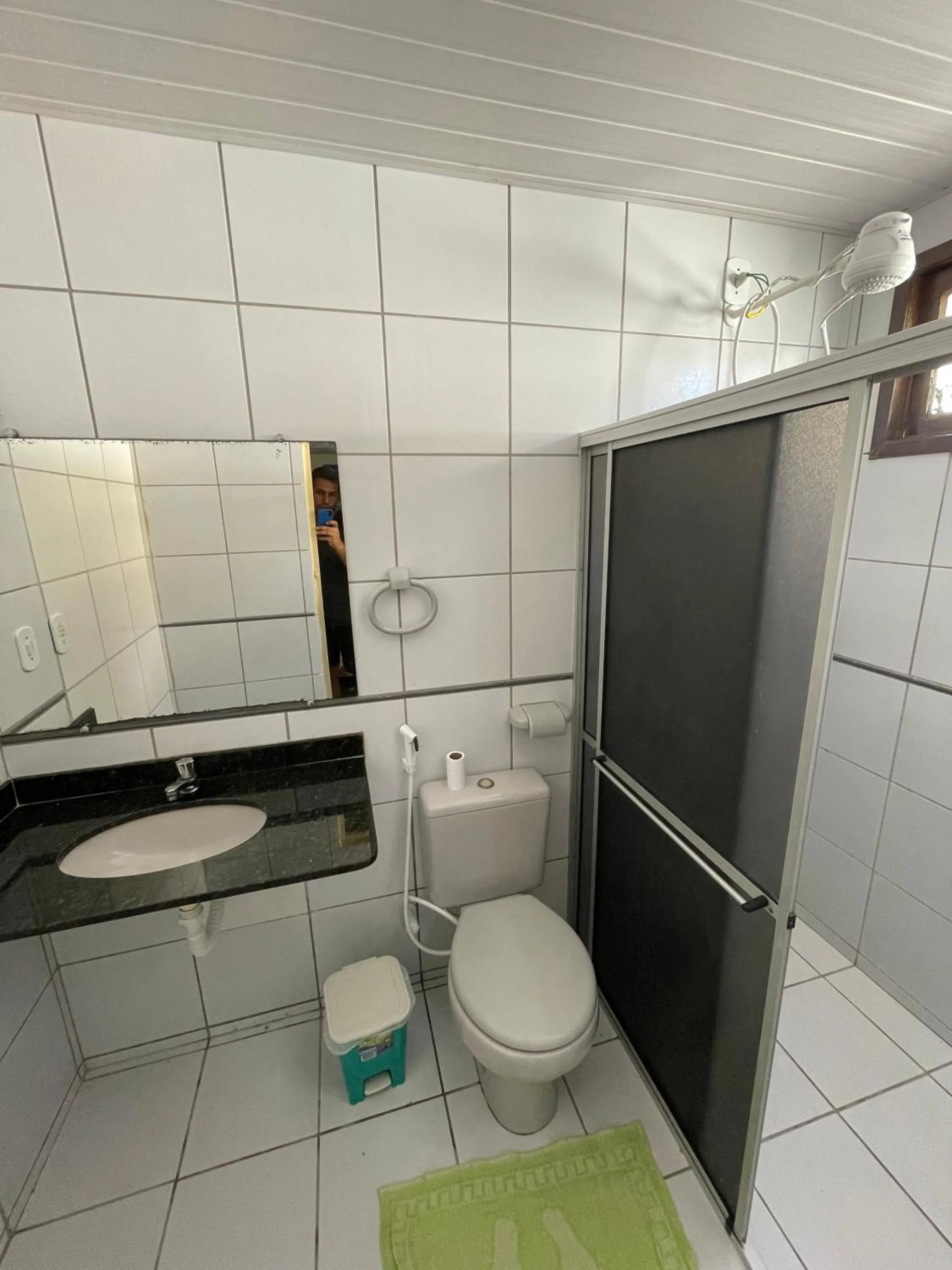 Shower in Pousada Praia do Francês