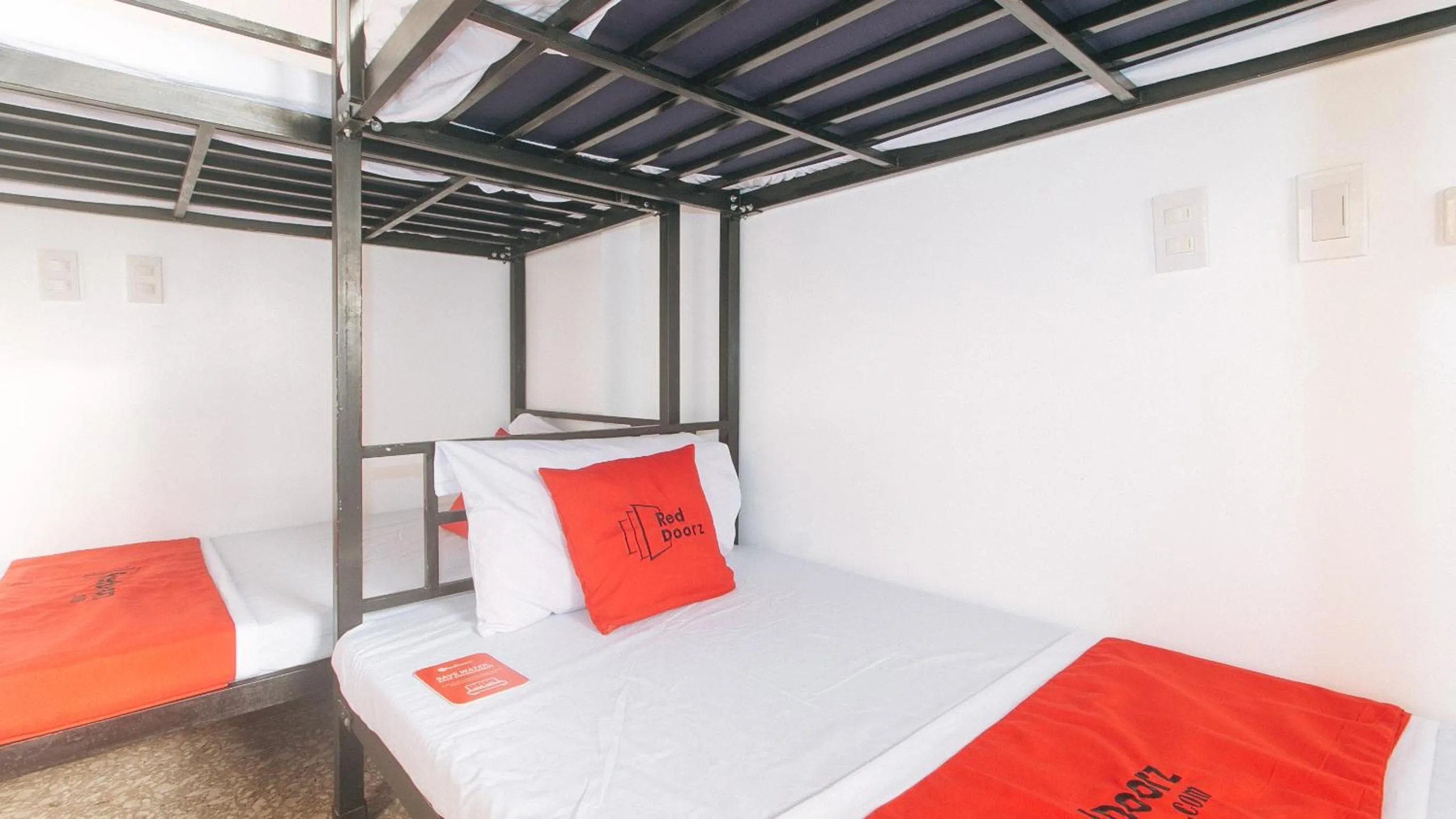 Bedroom, Bed in RedDoorz @ Recson Boracay Hostel