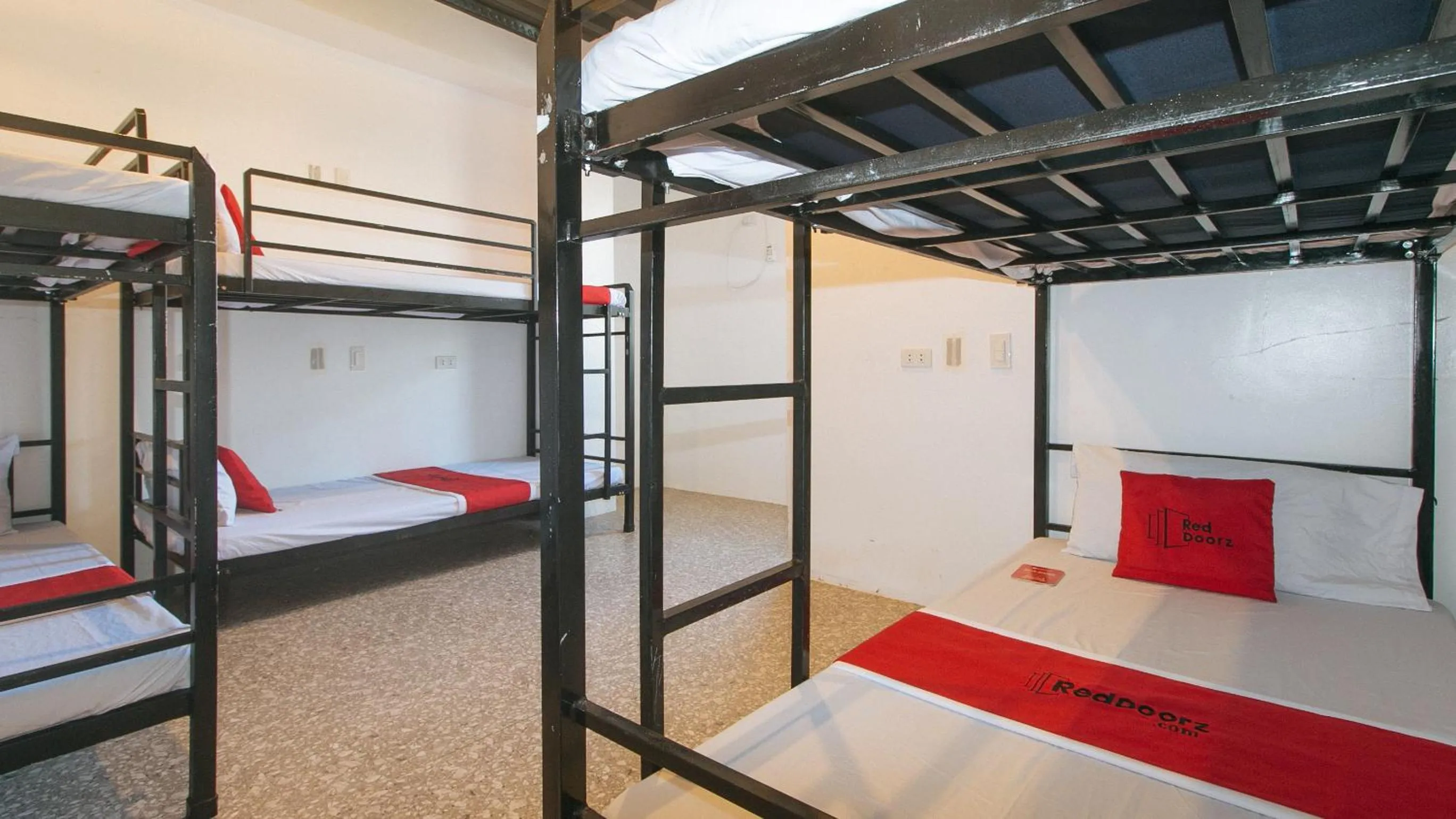 Bedroom, Bed in RedDoorz @ Recson Boracay Hostel