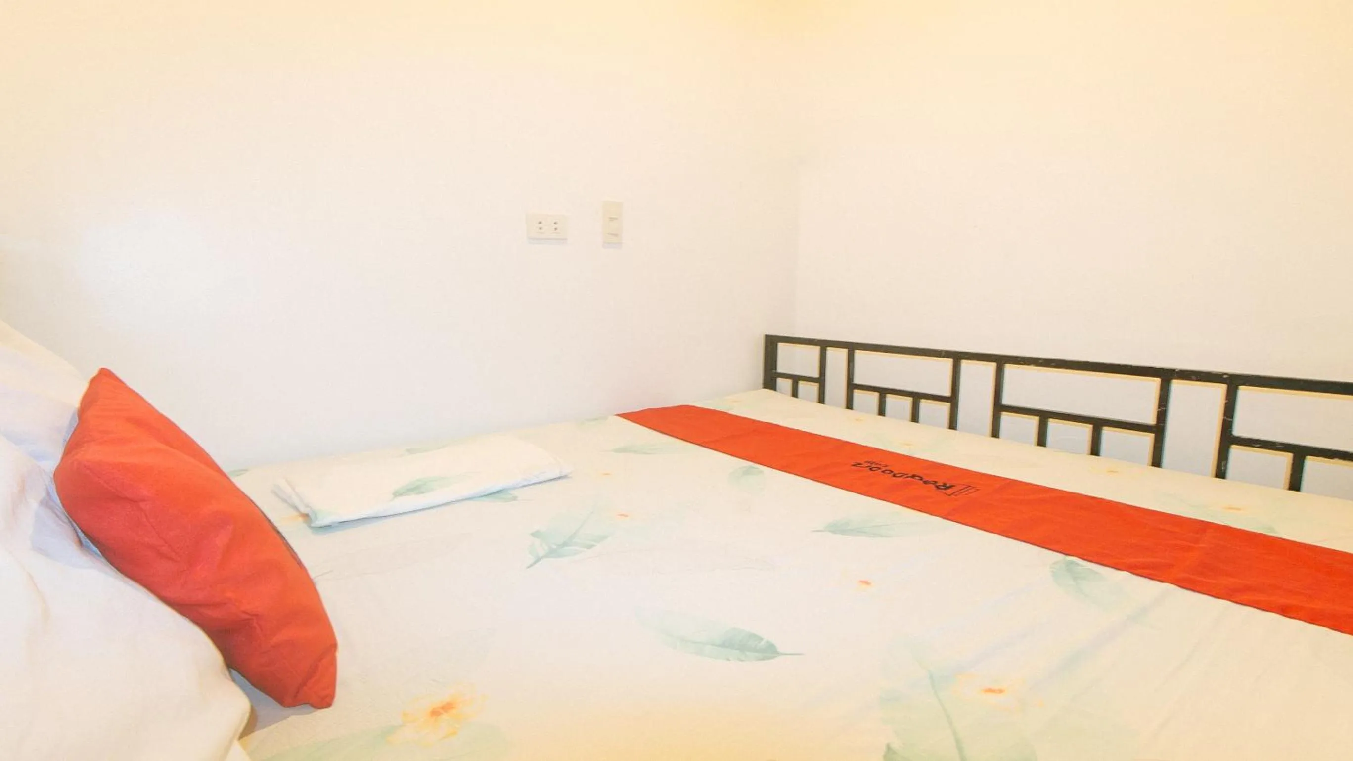 Bed in RedDoorz @ Recson Boracay Hostel