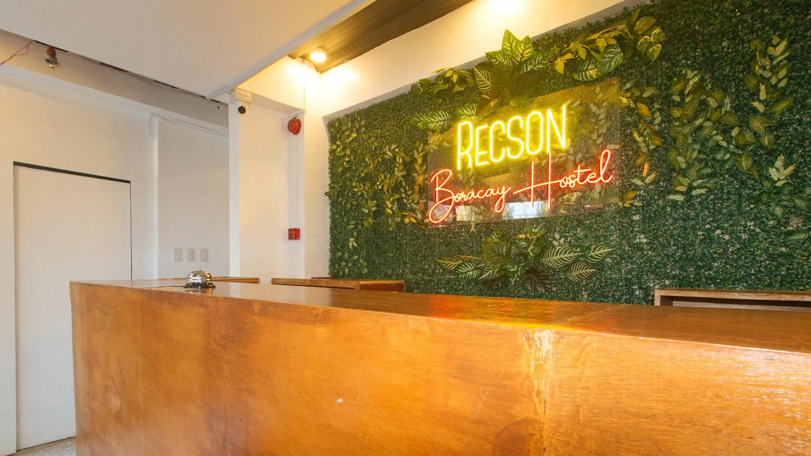 Lobby or reception in RedDoorz @ Recson Boracay Hostel