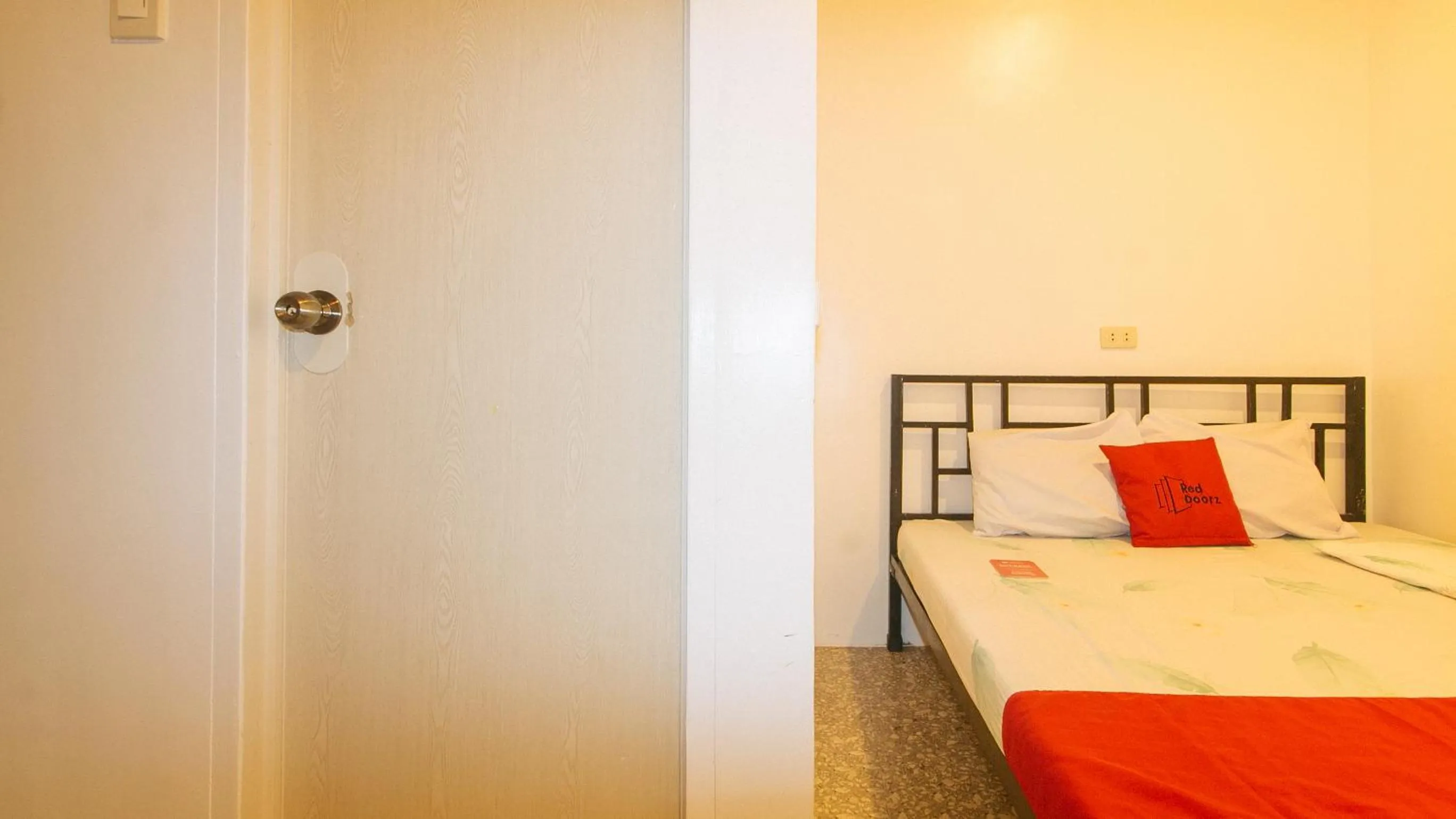 Bed in RedDoorz @ Recson Boracay Hostel