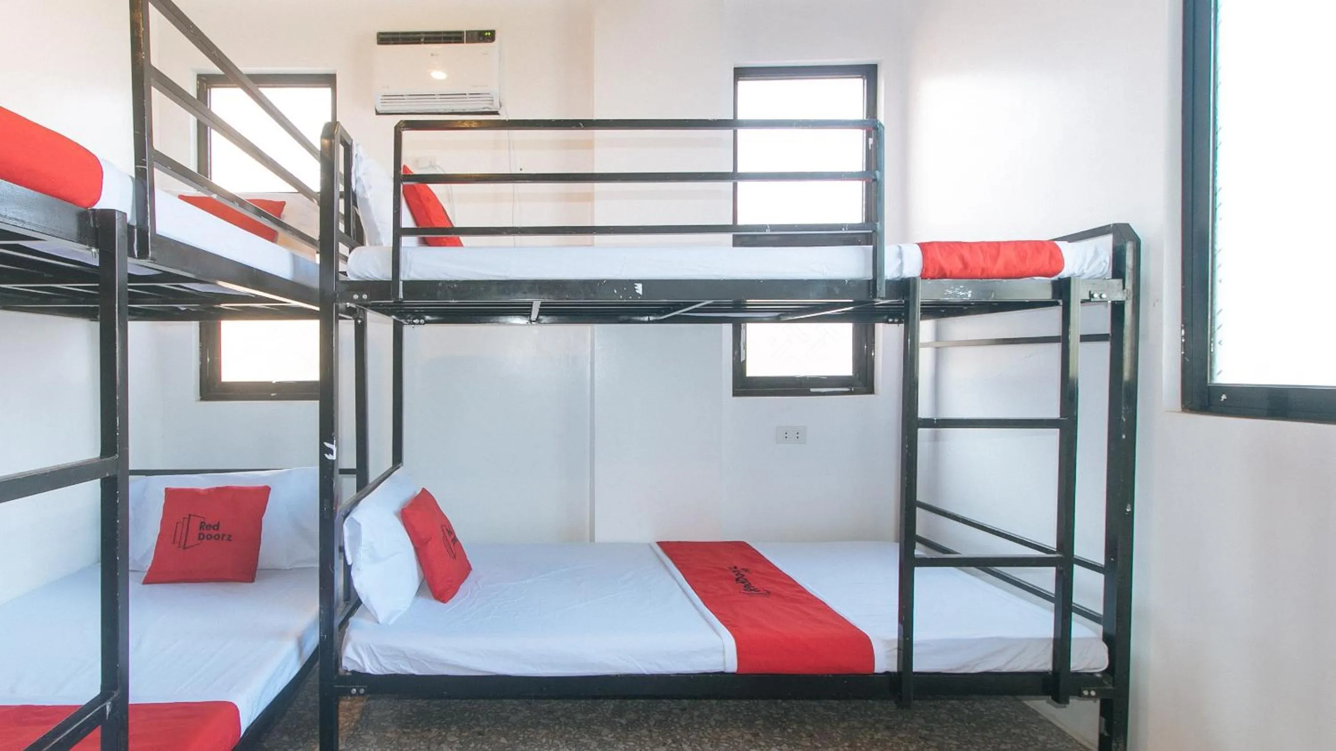 Bedroom, Bed in RedDoorz @ Recson Boracay Hostel