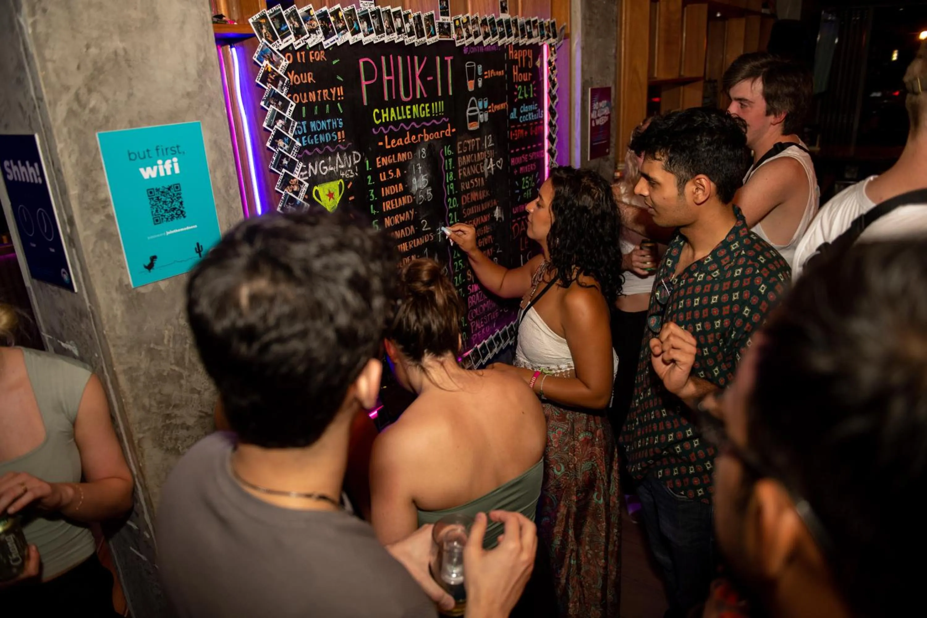 Lounge or bar in Mad Monkey Phuket