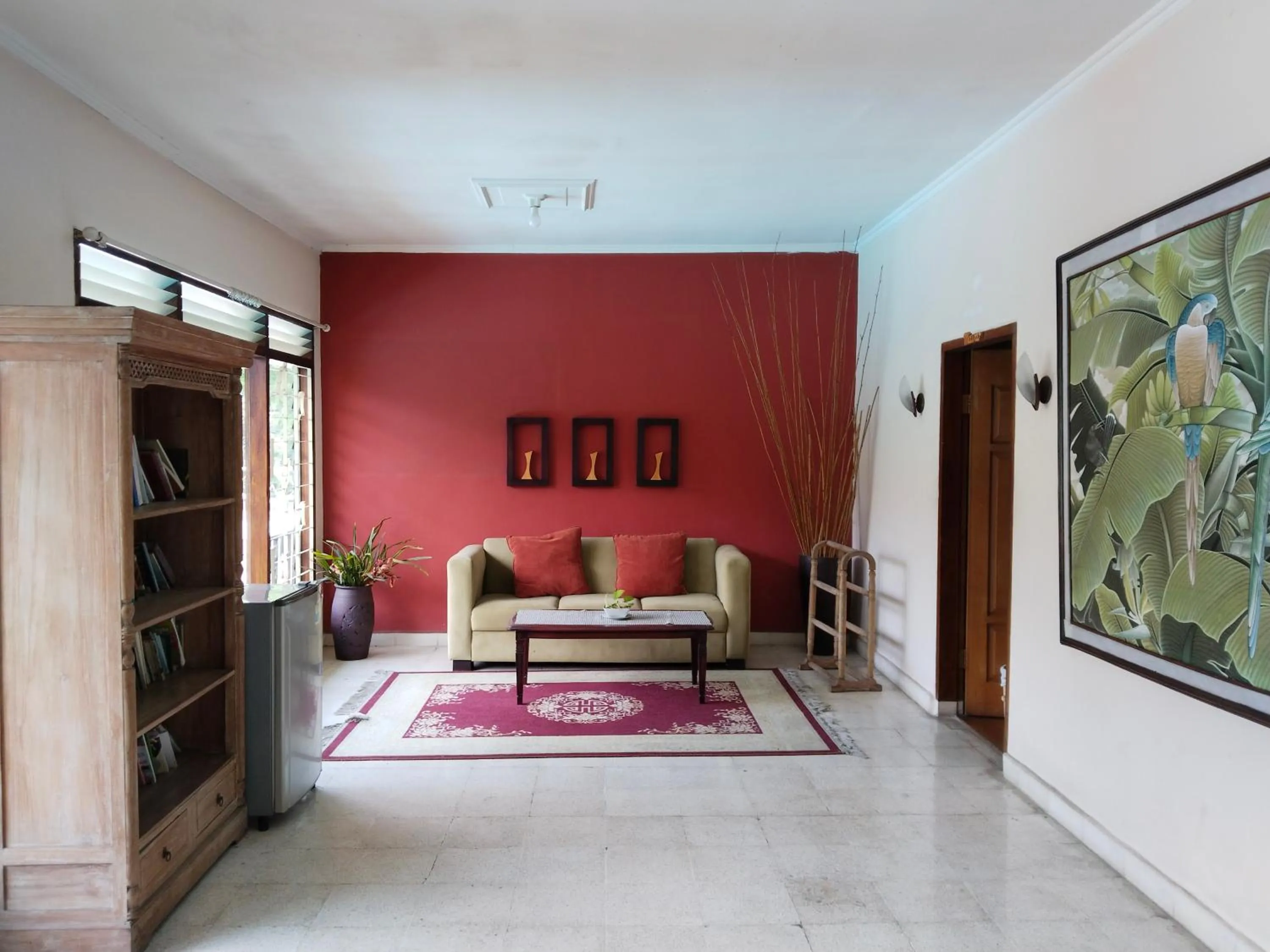 Seating area in The Garden Family Guest House powered by Cocotel