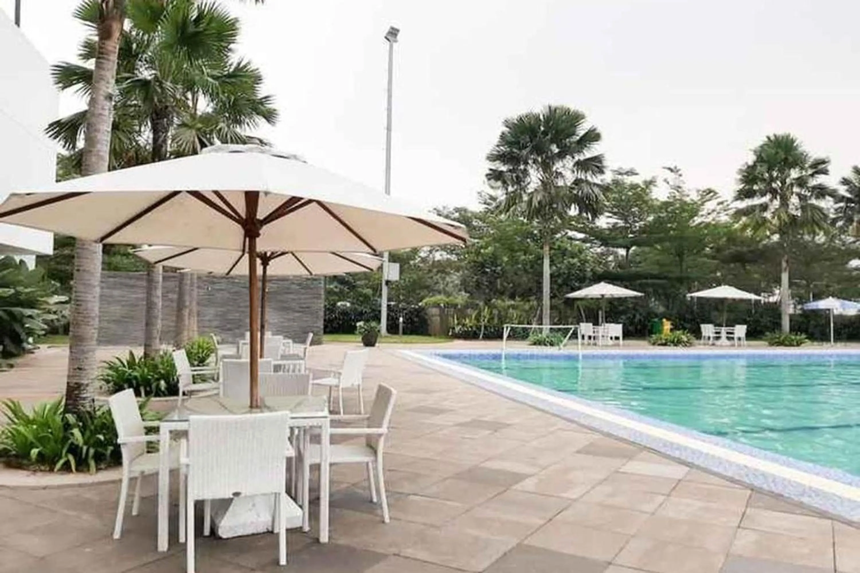 Pool view in Barata Residence Aeropolis