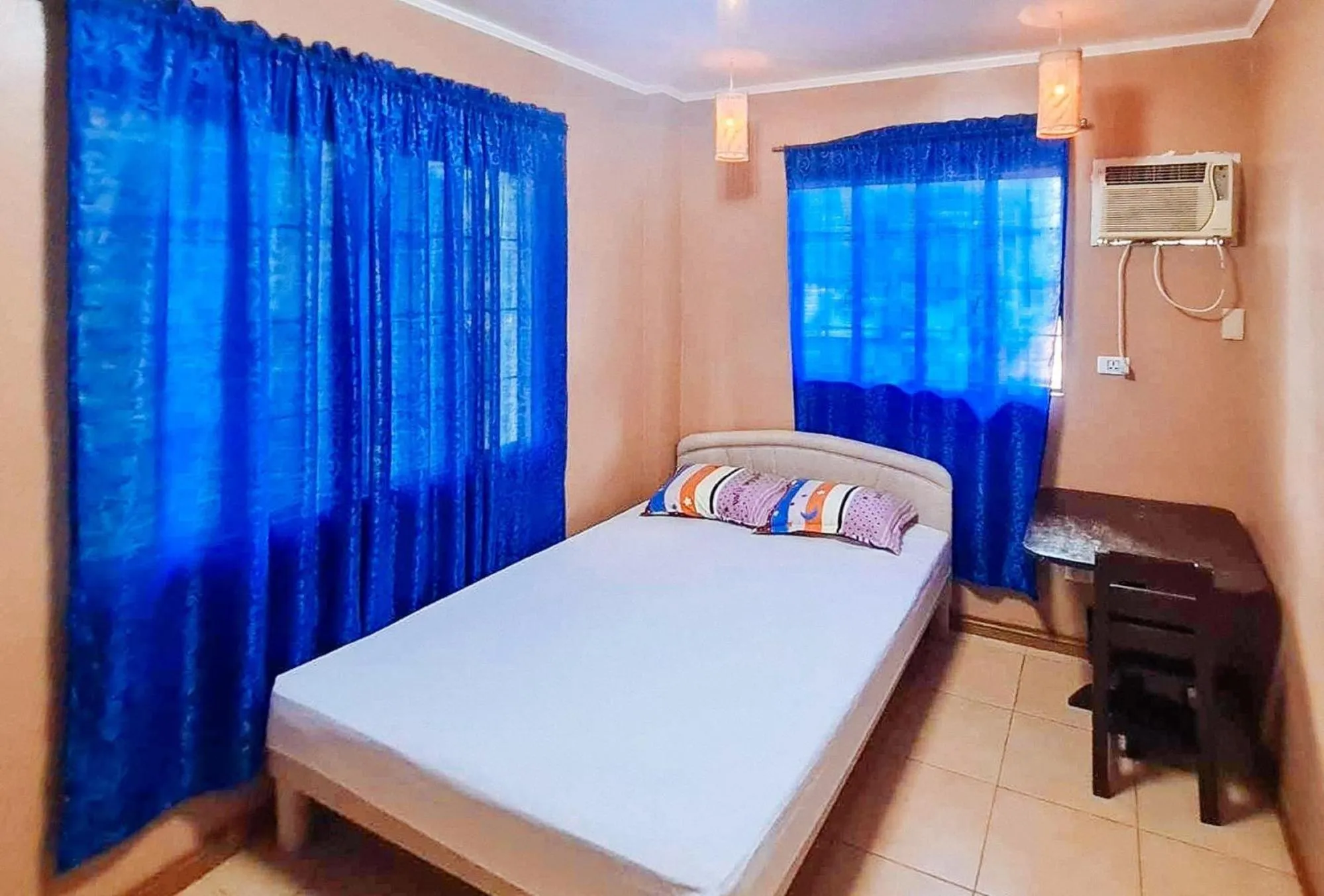Bed in RedDoorz @ D'Little Egg Hostel Pangasinan