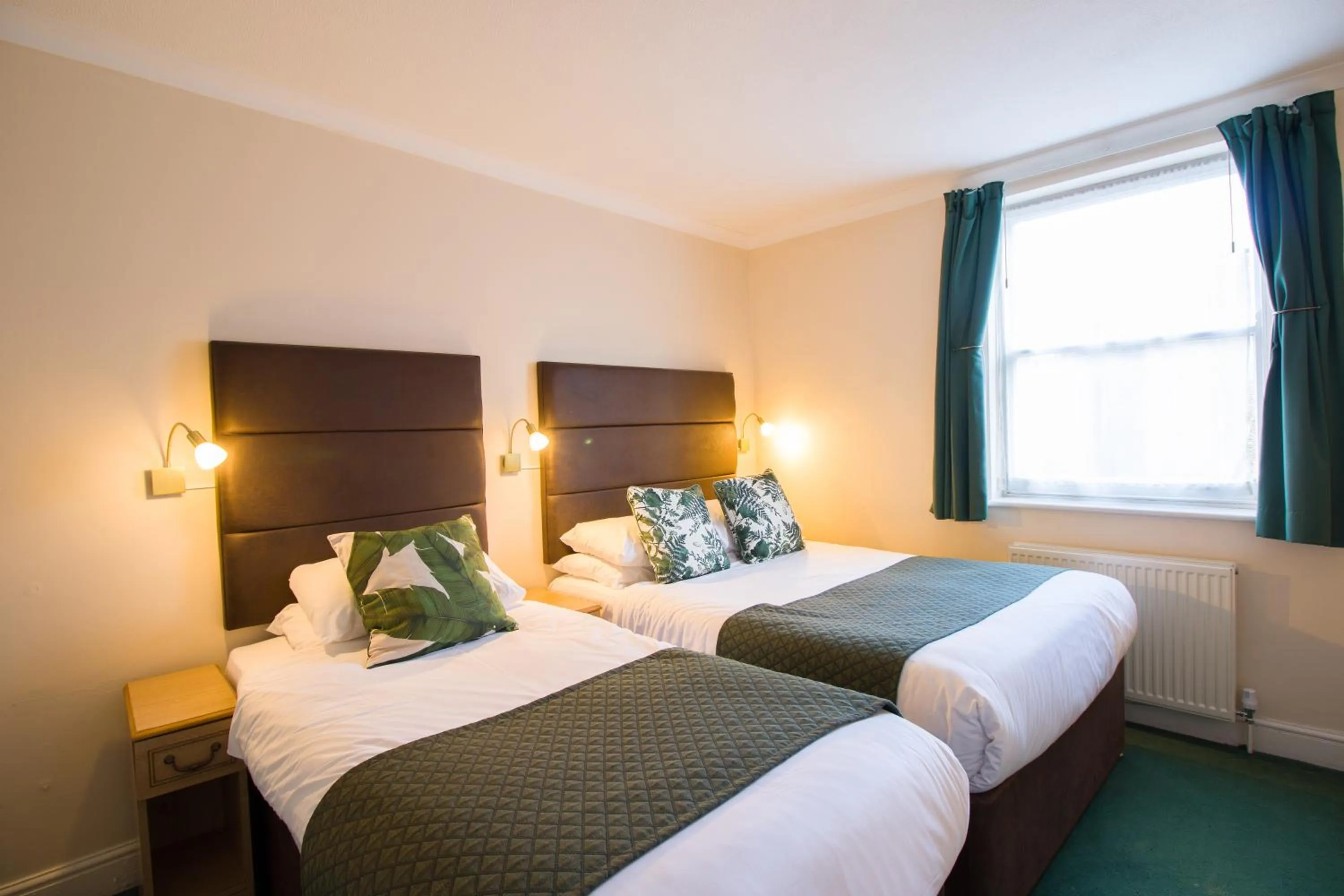 Bedroom, Bed in London Town Hotel