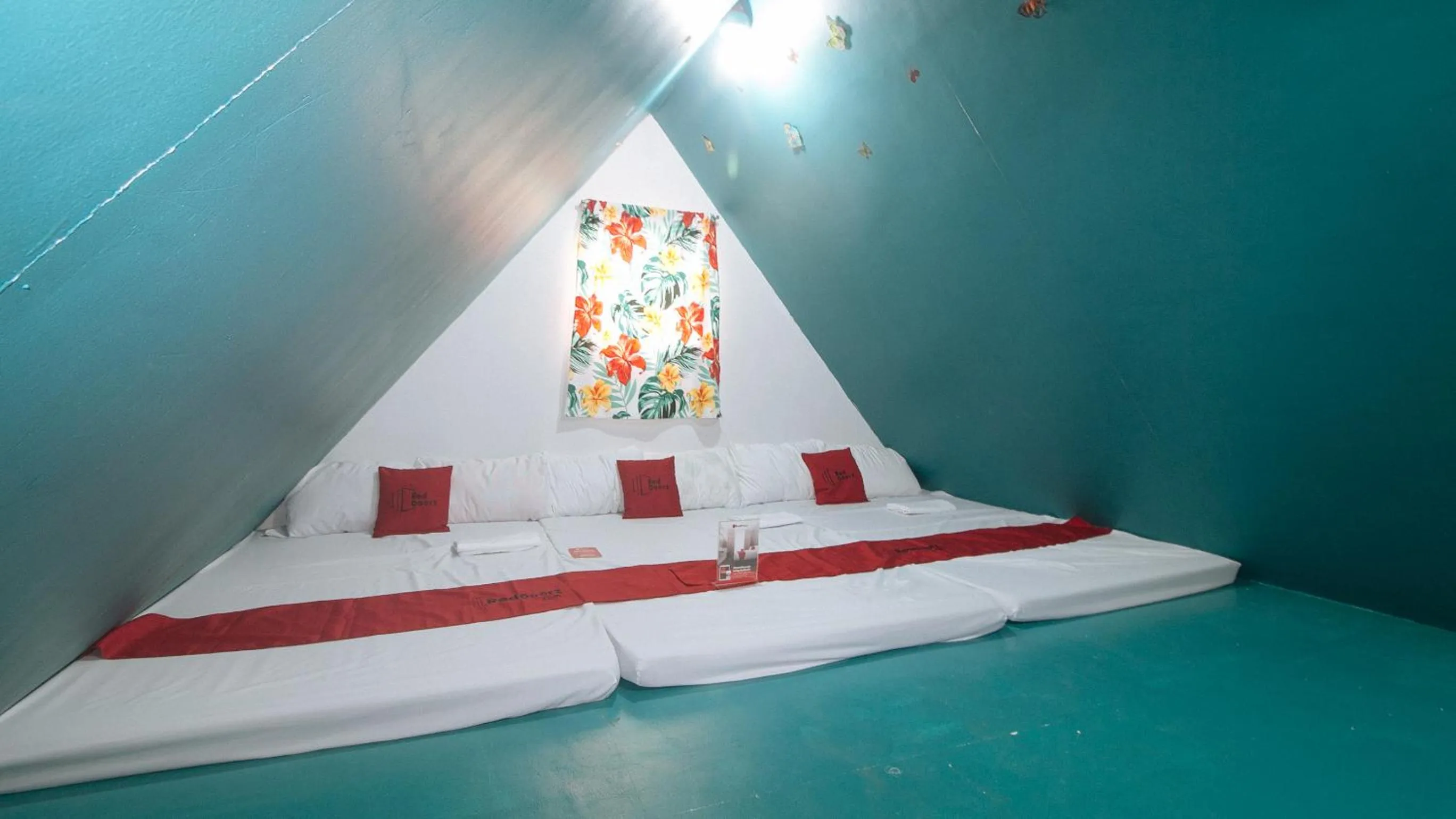 Bed in RedDoorz @ Cristina's Hideaway Resort Tanay