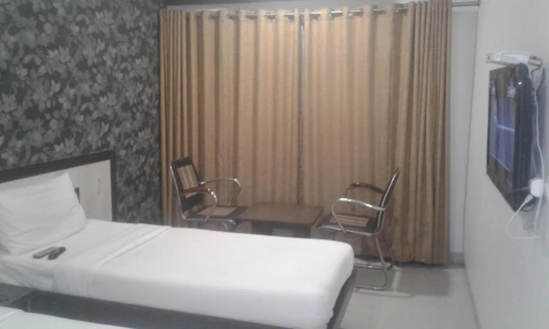 Bed in Hotel Naivedya