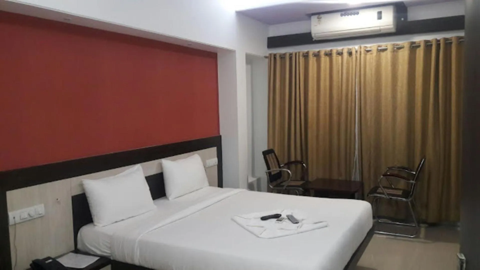 Bed in Hotel Naivedya