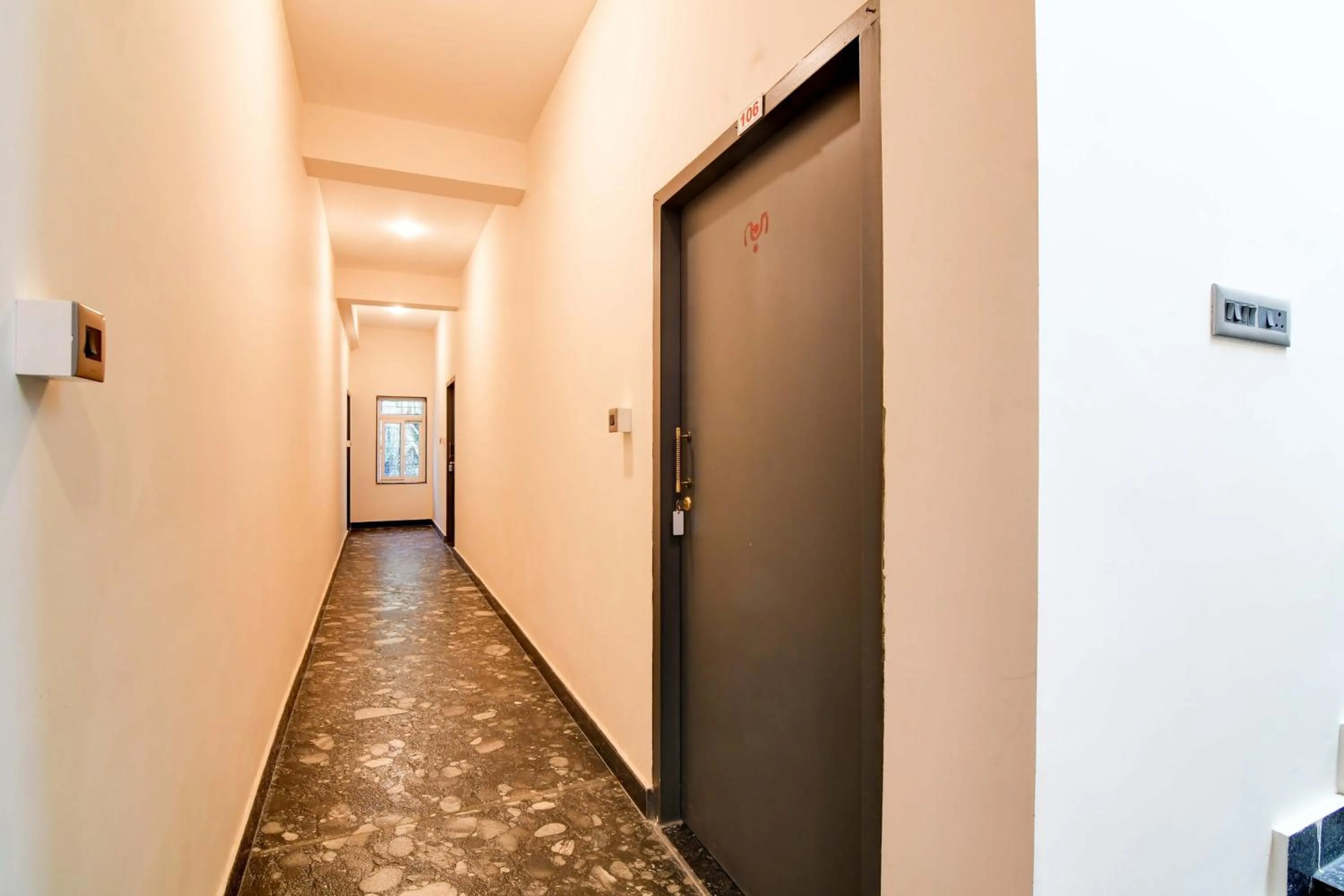 Lobby or reception in Hotel O SS INN Hotels & Homes