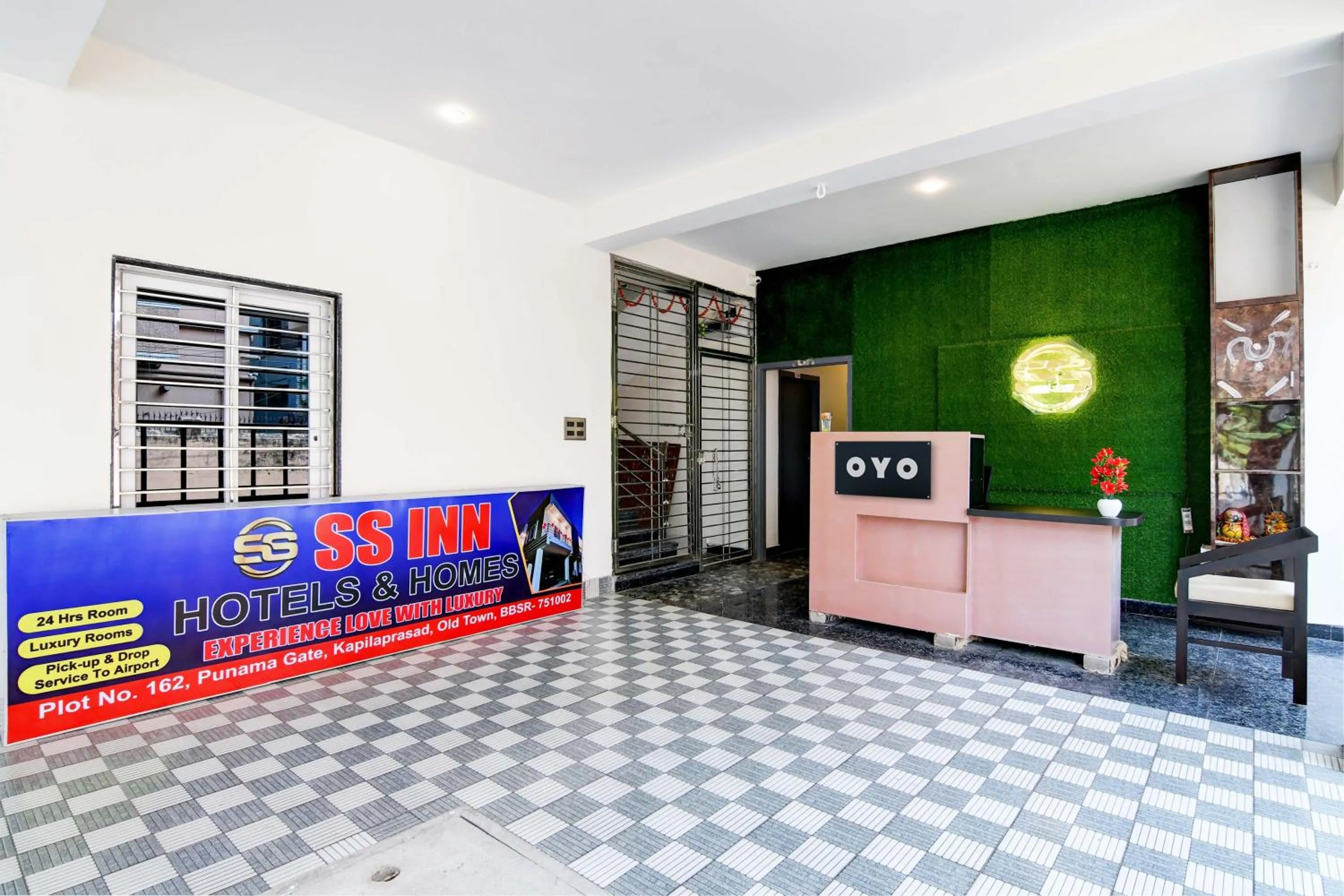 Lobby or reception in Hotel O SS INN Hotels & Homes