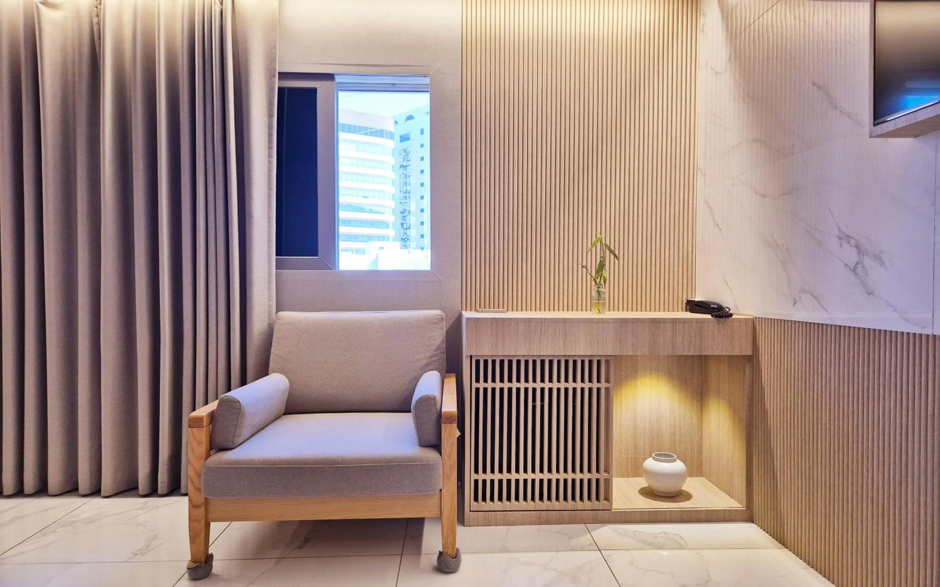 Bedroom in Shire Heritage hotel