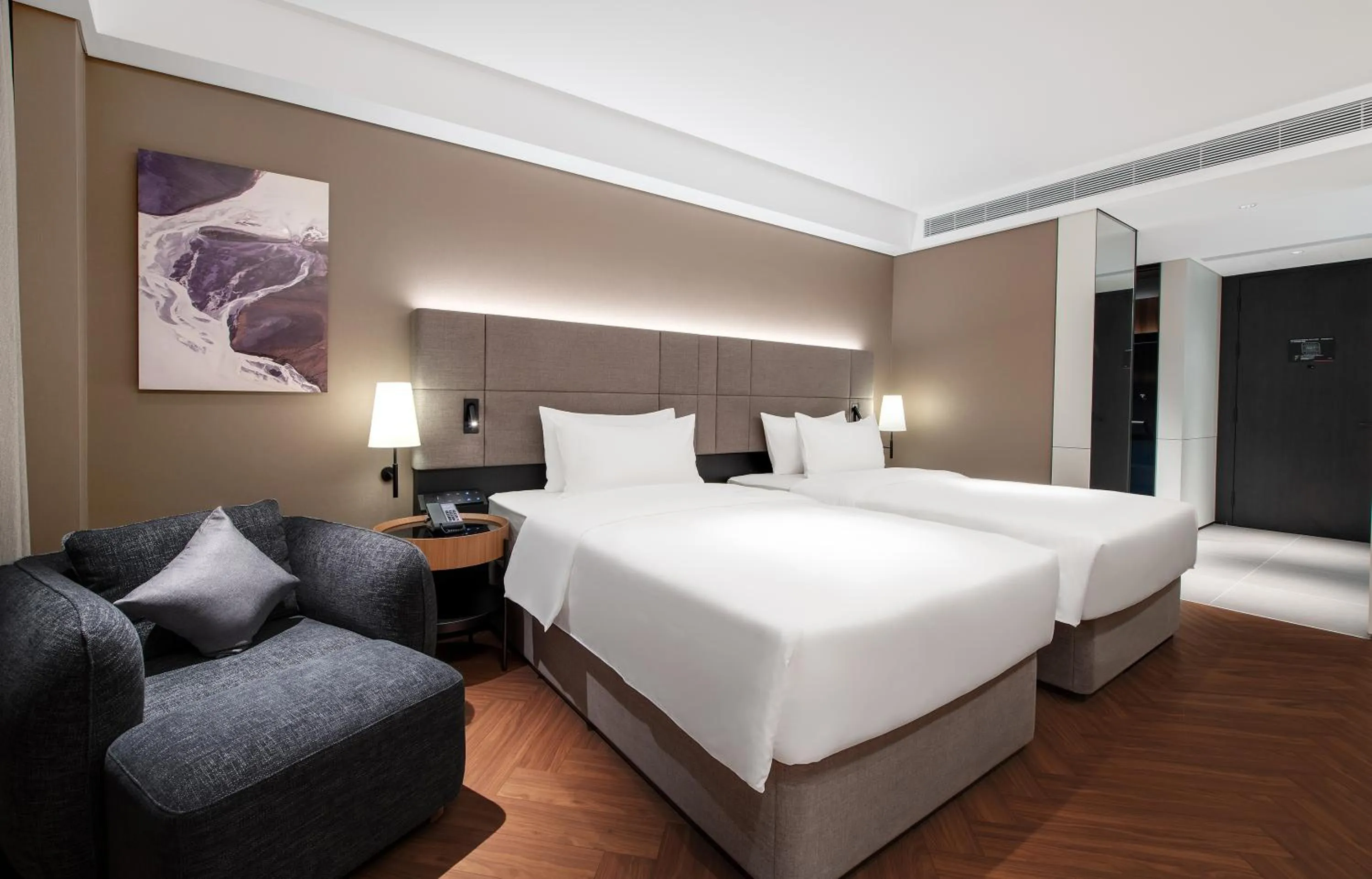 Photo of the whole room in Intercity Hotel Futian Bin He Zhongzhou Bay