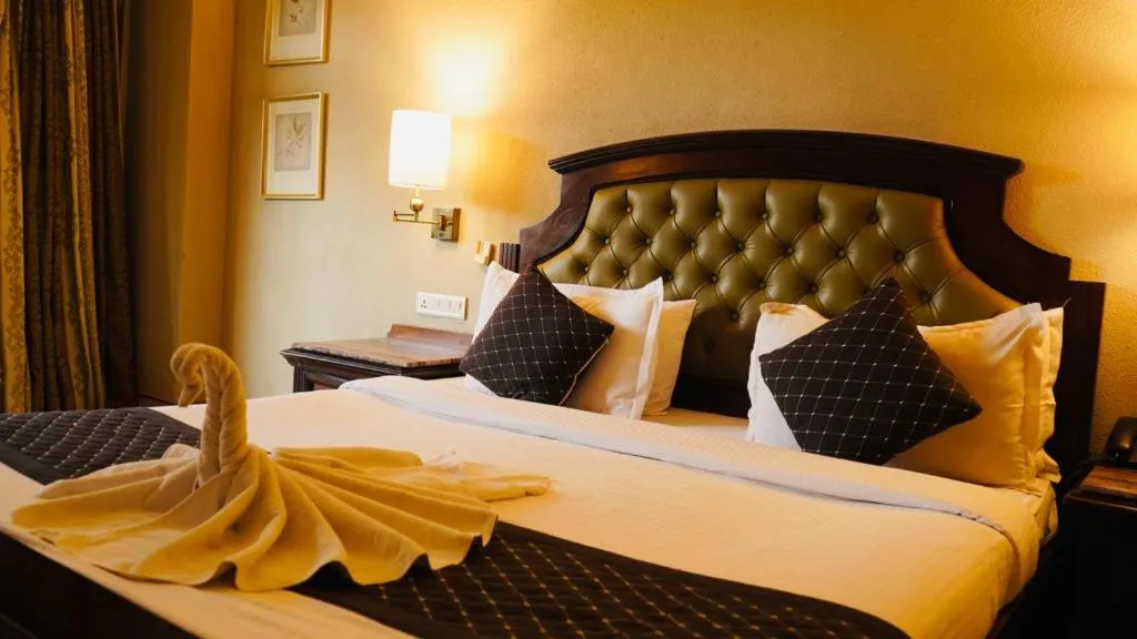 Bed in Neelam the Glitz