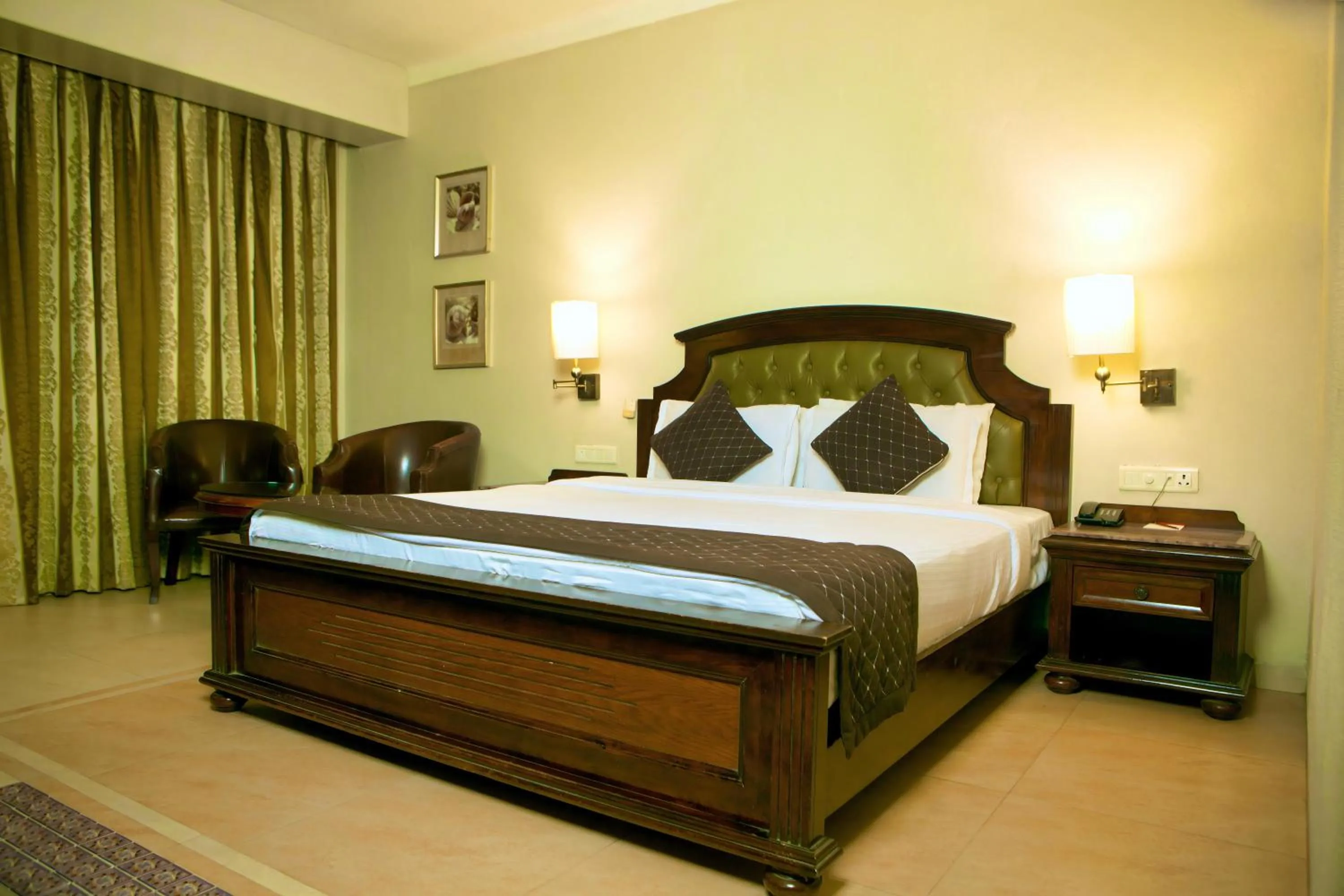 Bed in Neelam the Glitz