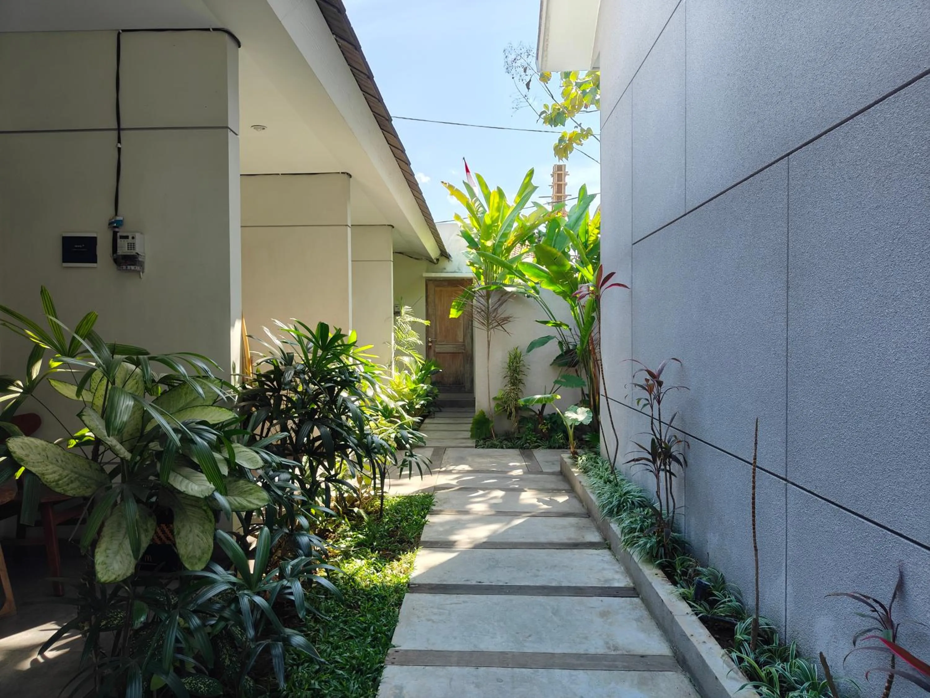 Property building in Manuver Surf And Stay Uluwatu Bali