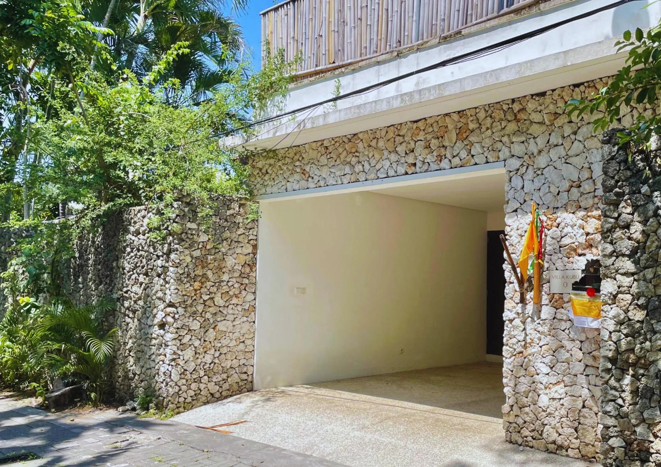 Facade/entrance in Villa Kubu Seminyak