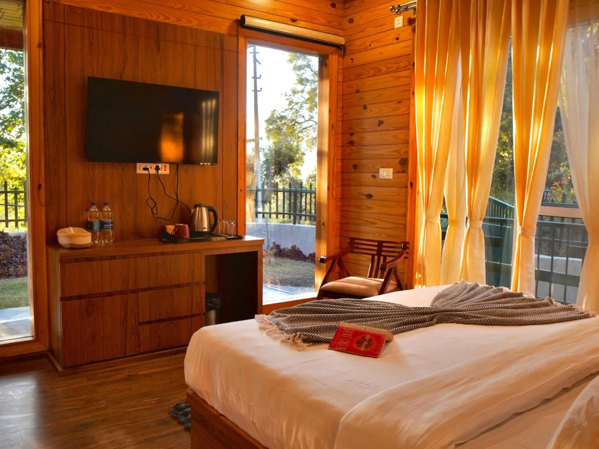 Bed in Moustache Bhimtal Luxuria, Nainital