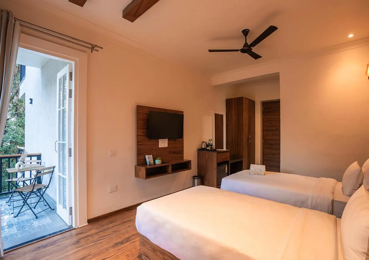 Photo of the whole room, Bed in Moustache Bhimtal Luxuria, Nainital