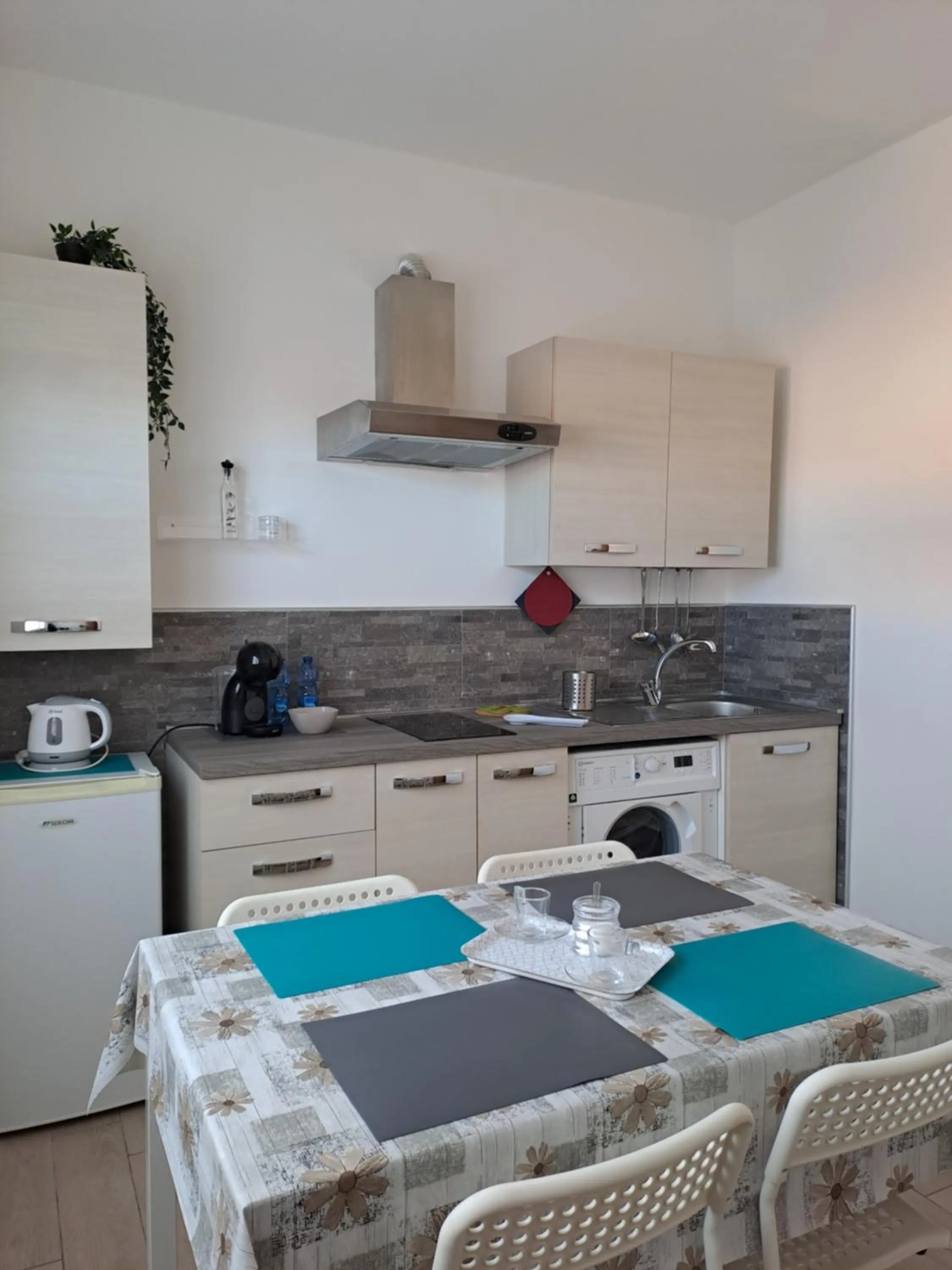 Kitchen or kitchenette in VACANZA A CASA - Gallicano