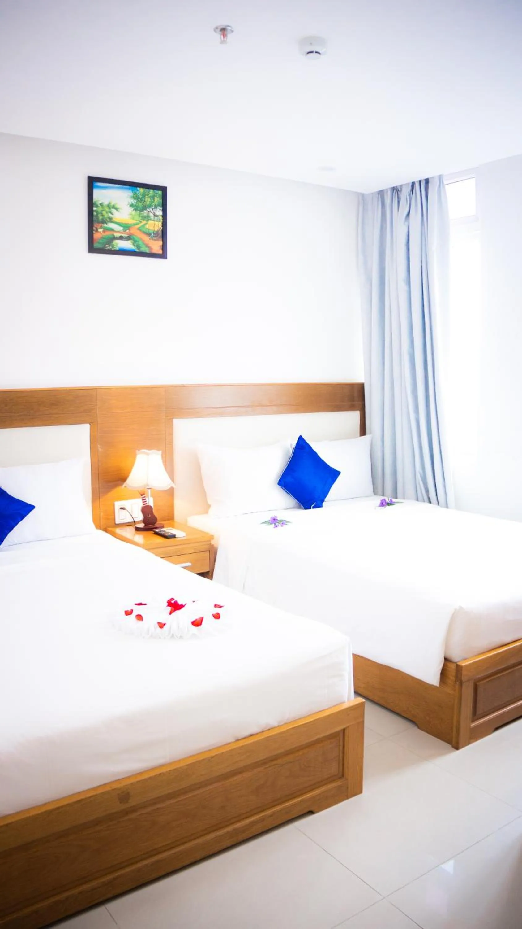 Bed in Sea Castle Hotel