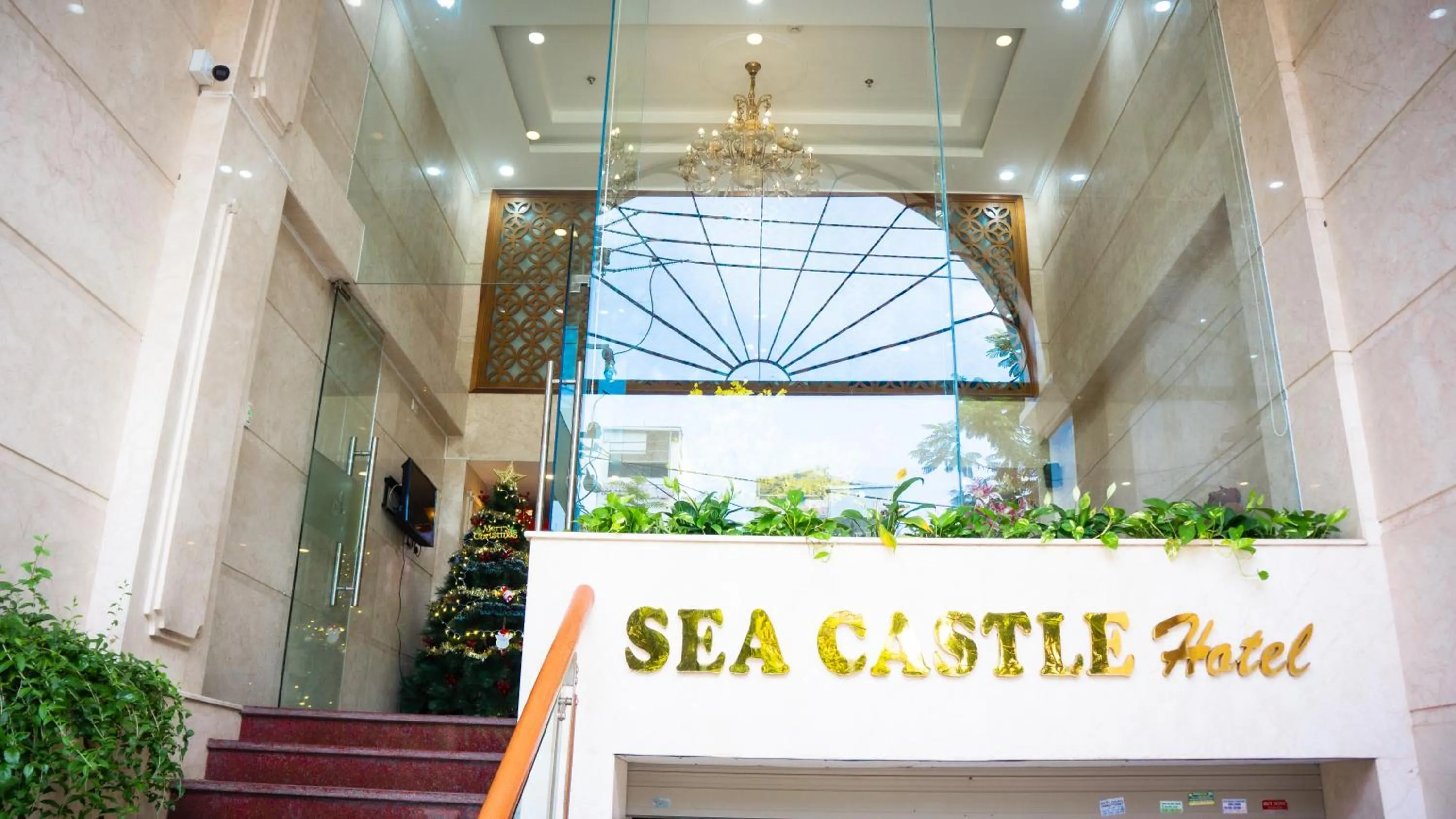 Day in Sea Castle Hotel
