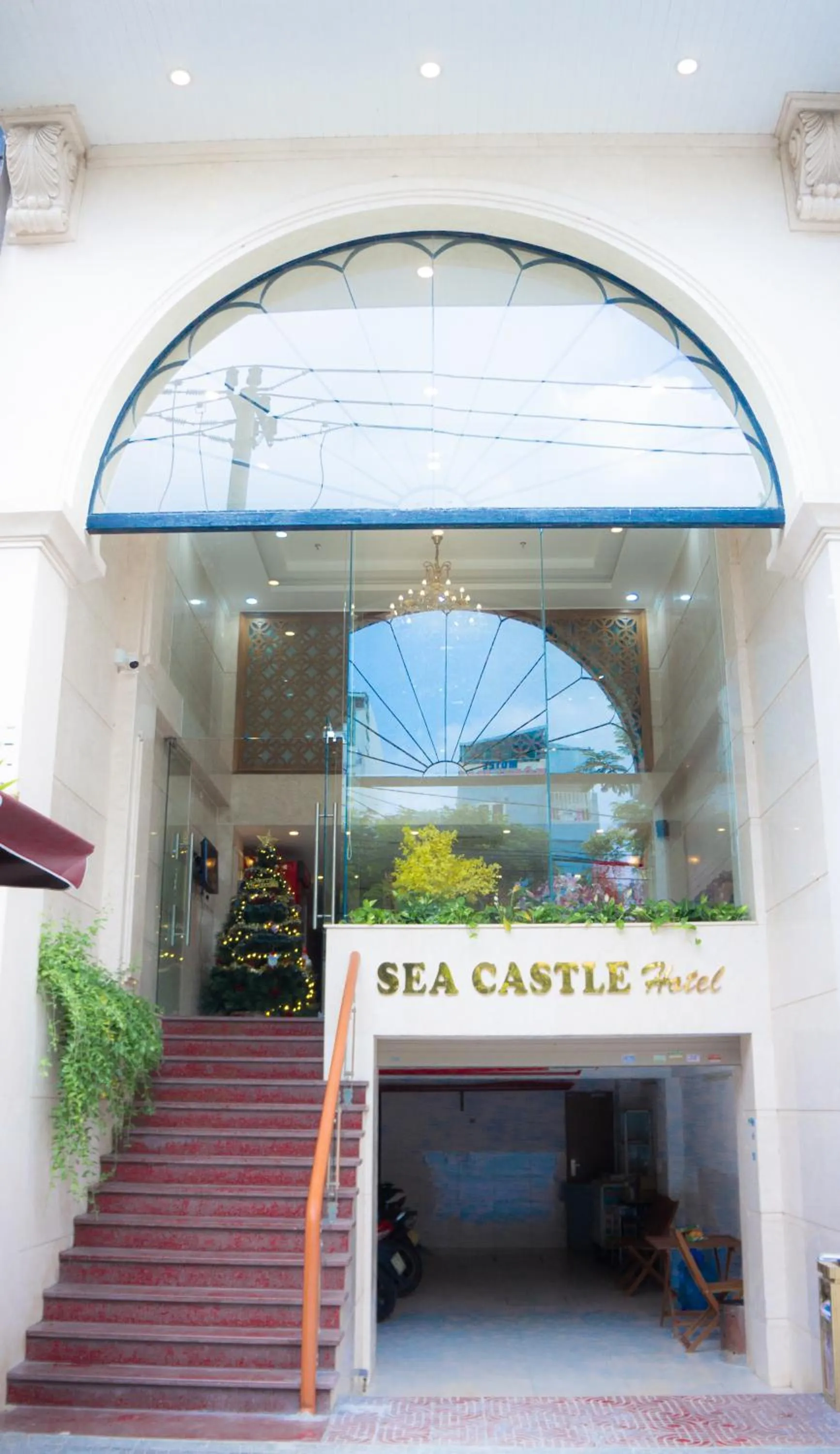 Facade/entrance in Sea Castle Hotel