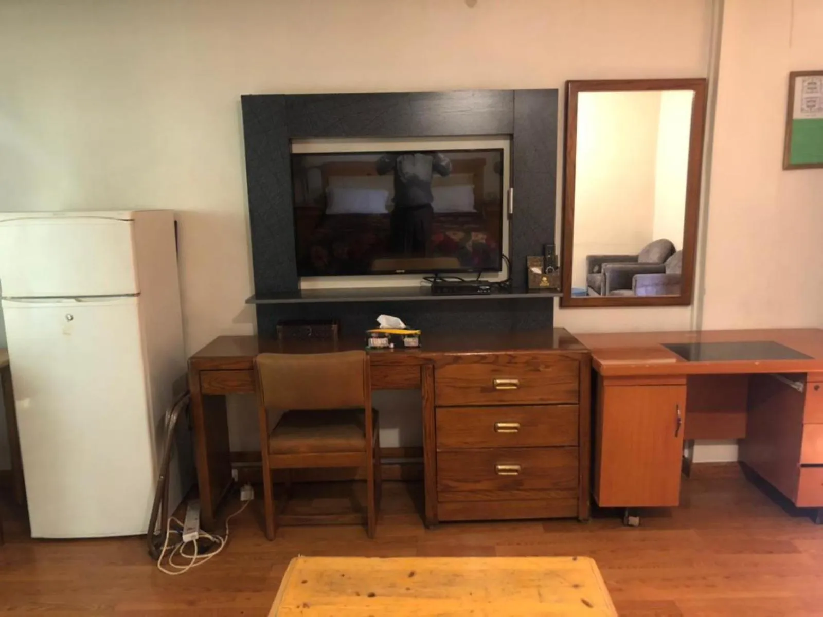 TV and multimedia in Emmad Furnished Hotel