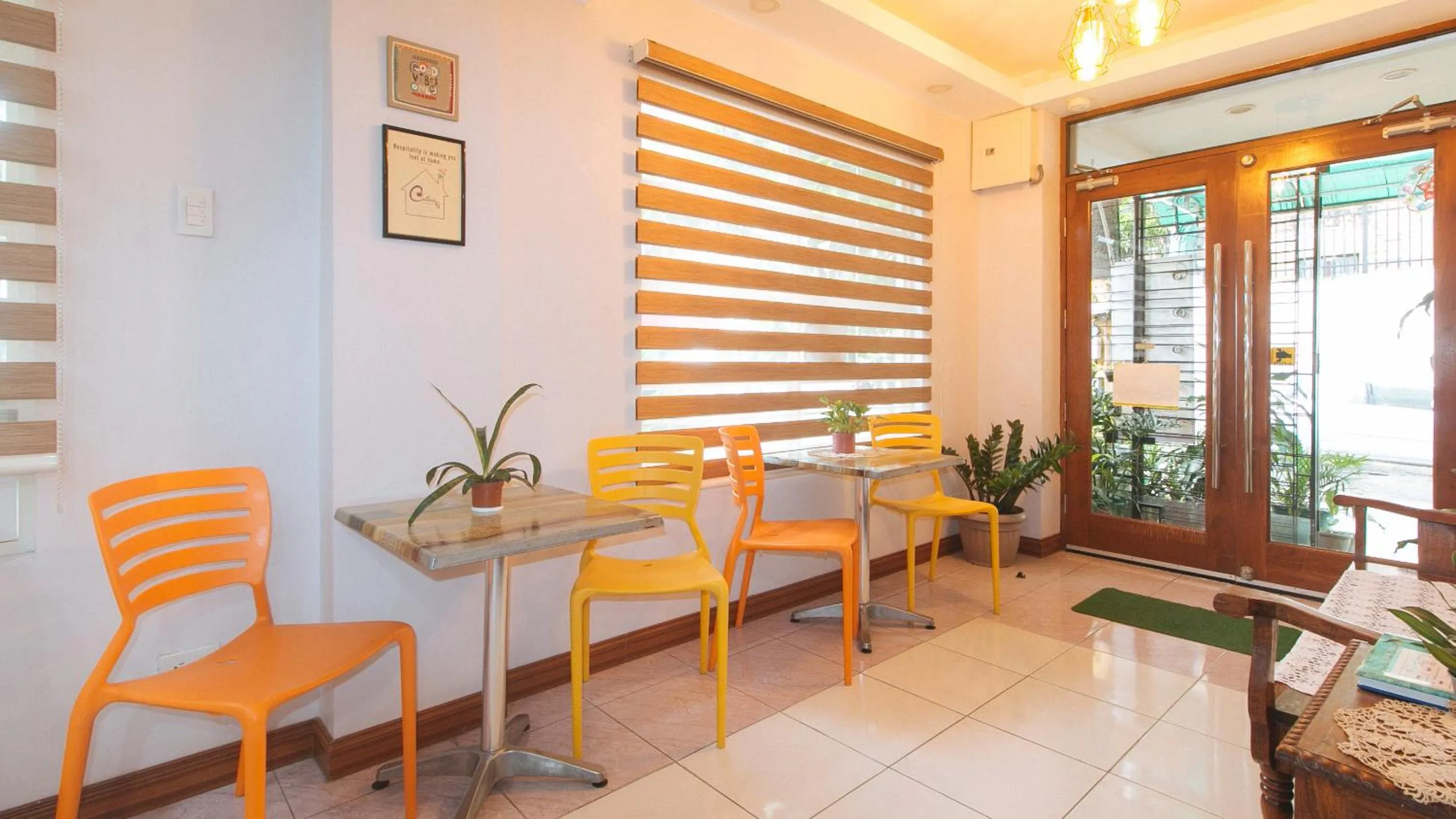 Seating area in Catlea Inn