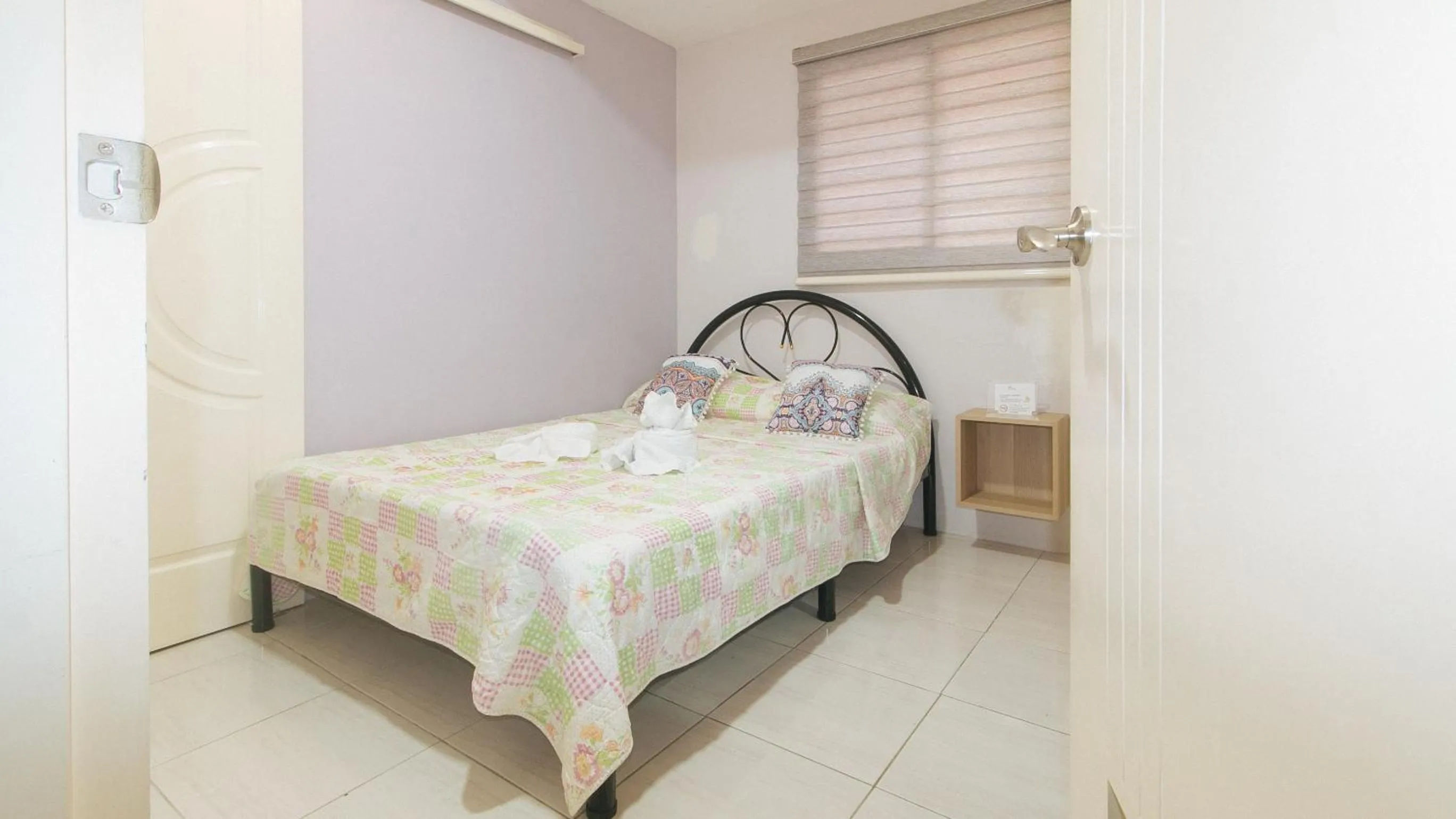 Bedroom, Bed in Catlea Inn