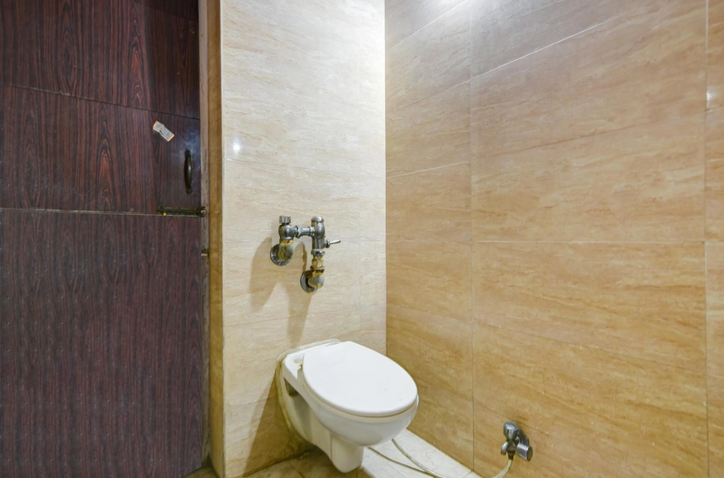 Toilet in New Royal Hotel Just Near Old Delhi Railway Station And Chandni Chowk