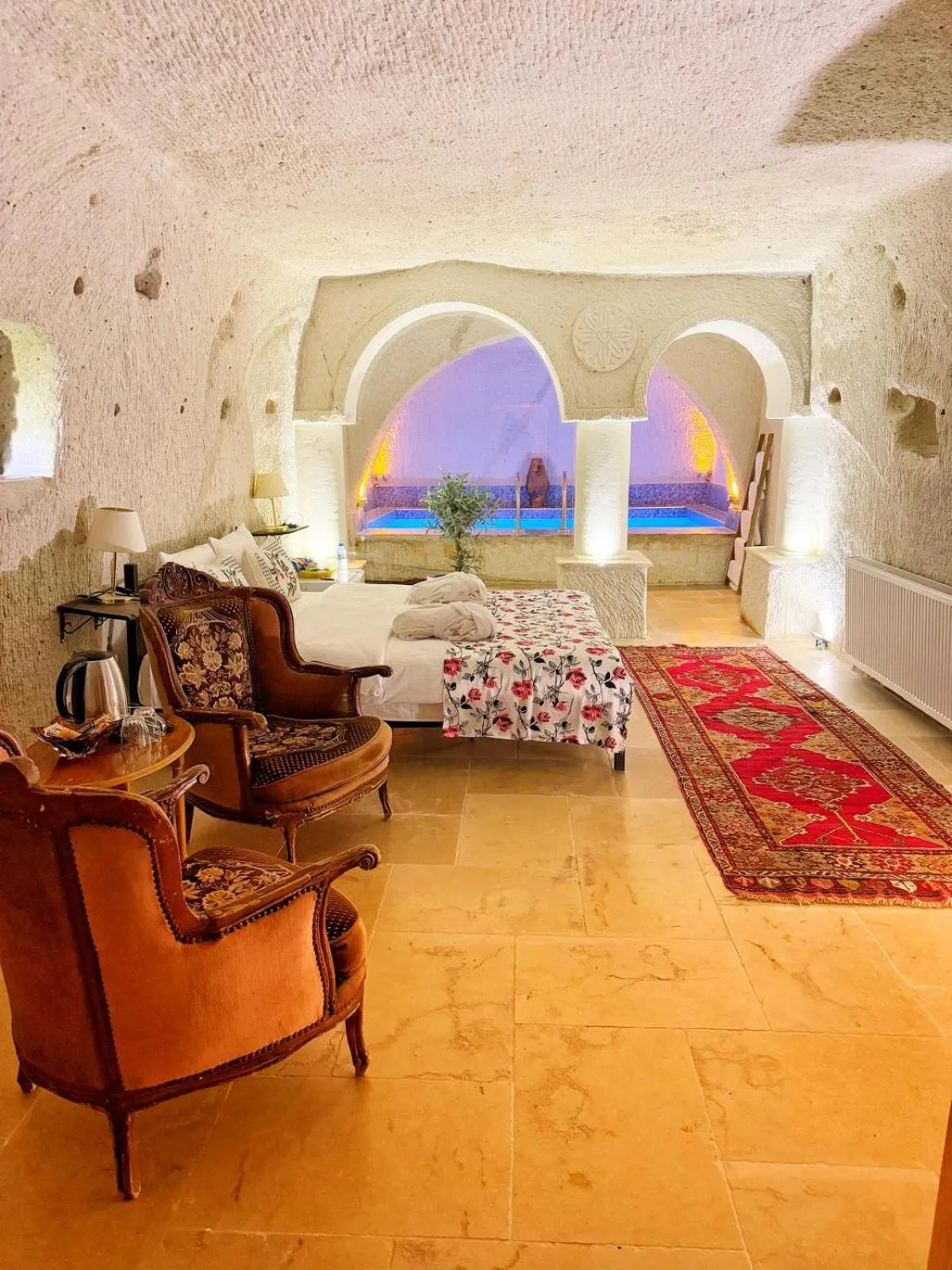 Coffee/tea facilities, Bed in My Cave Suites