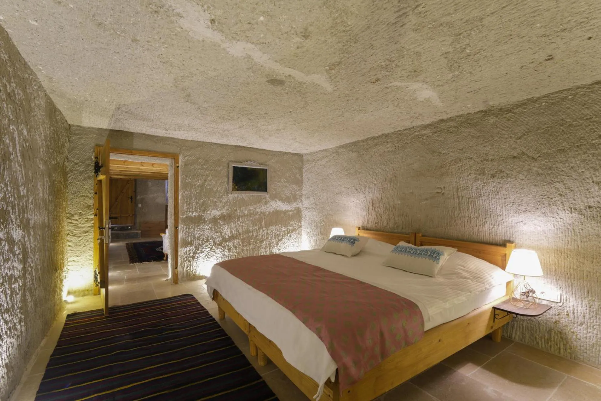 Bedroom, Bed in My Cave Suites