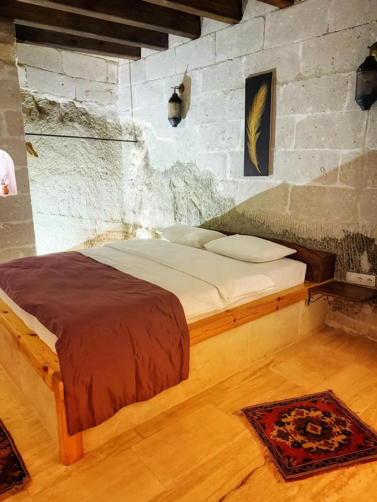 Bedroom, Bed in My Cave Suites