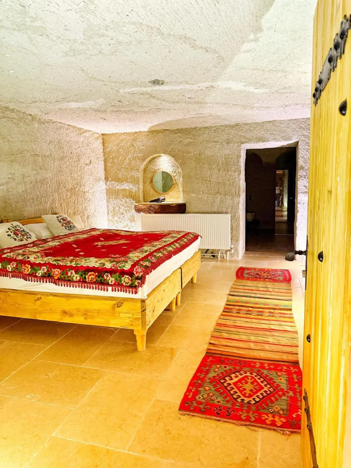 Bedroom, Bed in My Cave Suites