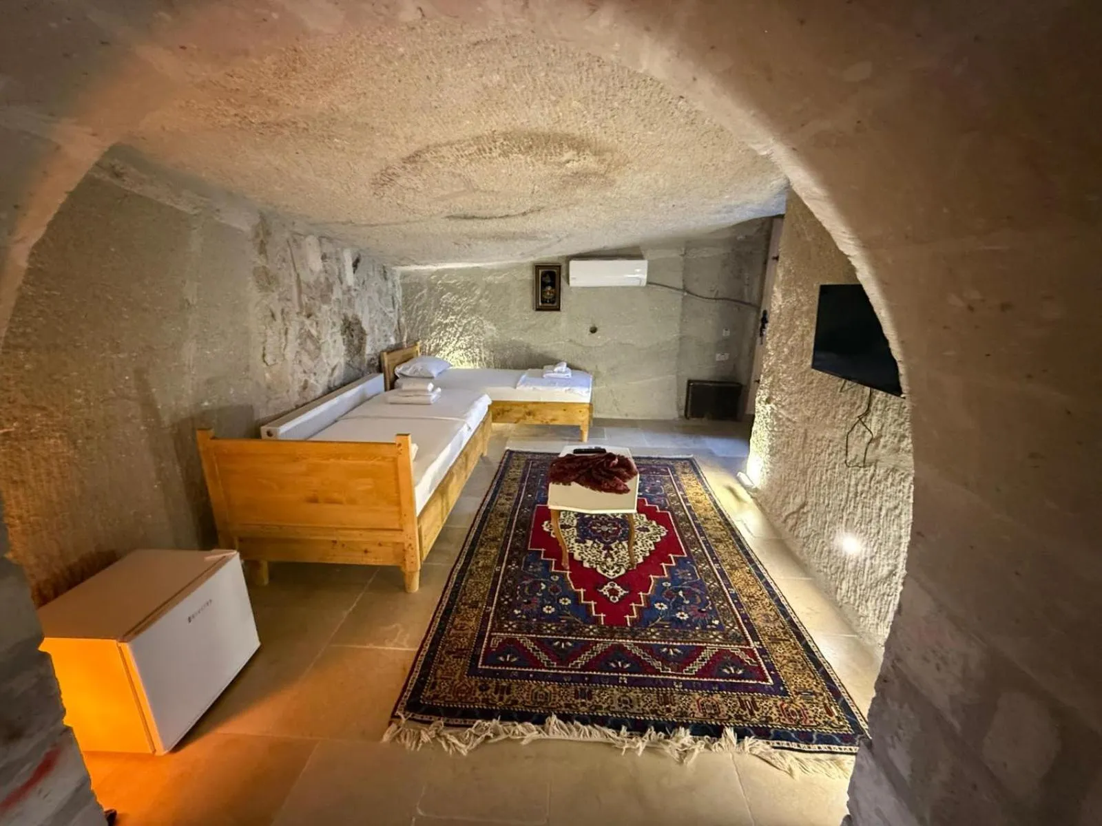 TV and multimedia, Bed in My Cave Suites