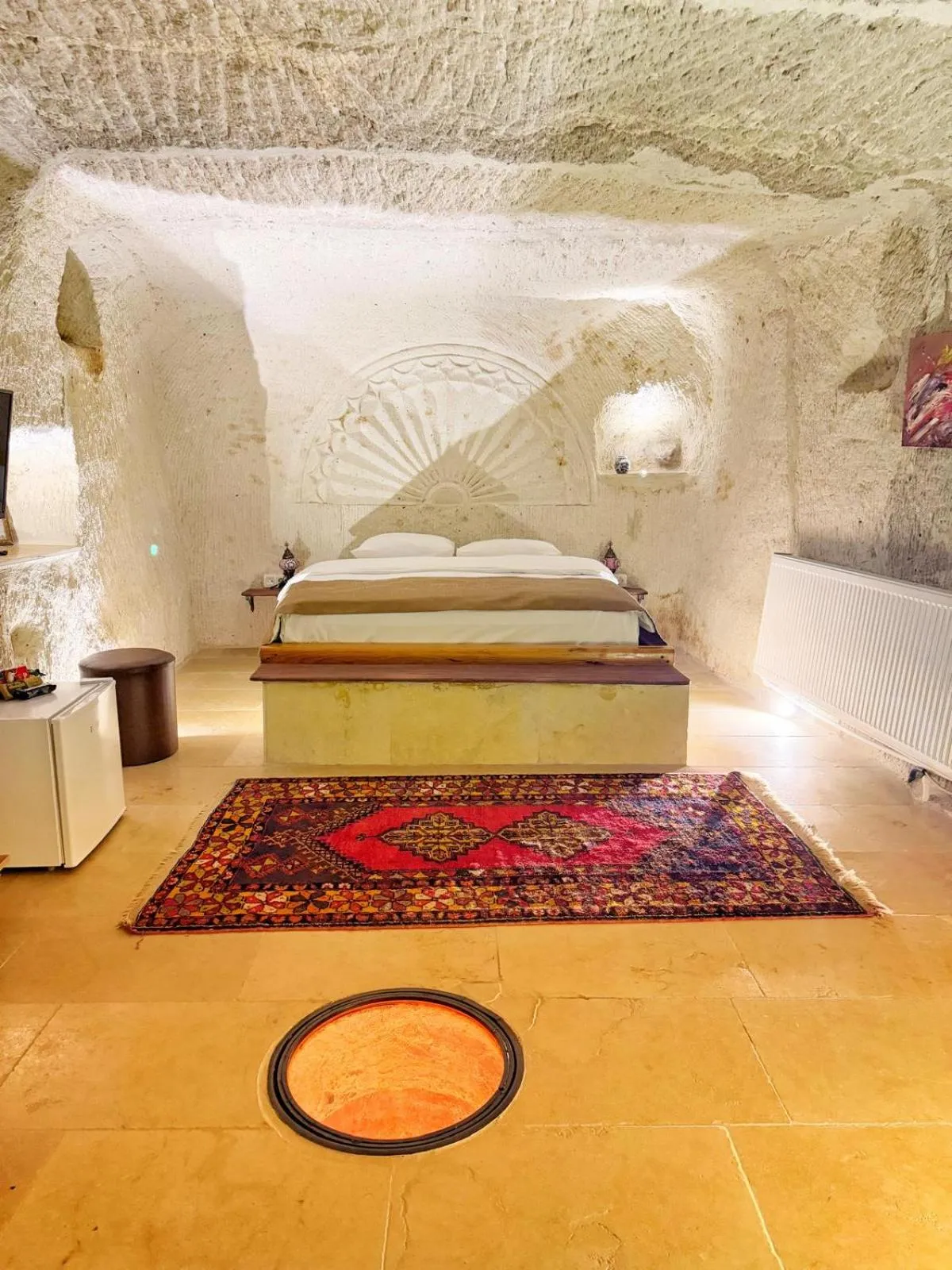 Bedroom, Bed in My Cave Suites