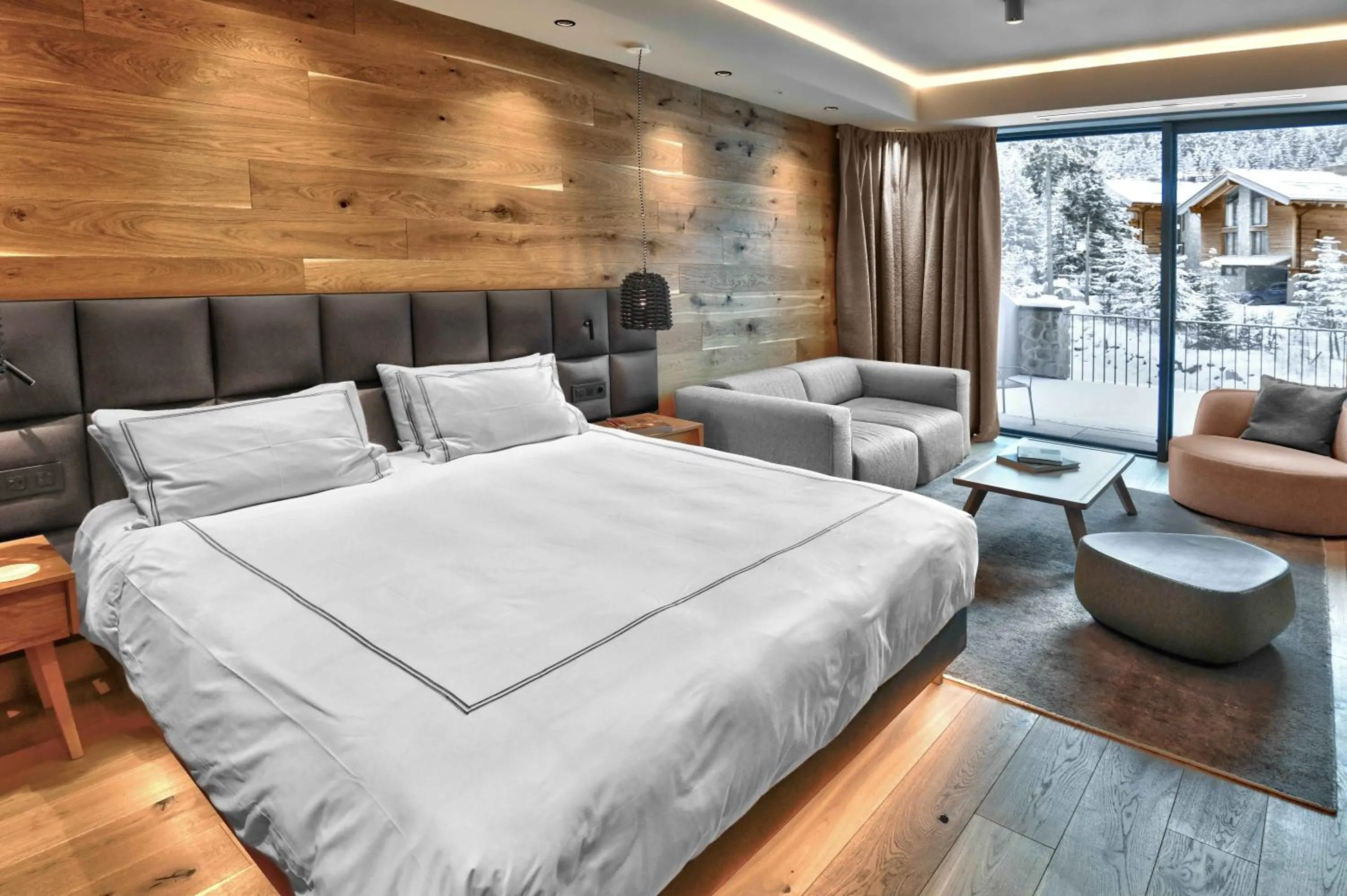 Bed in Swissôtel Damian Jasna